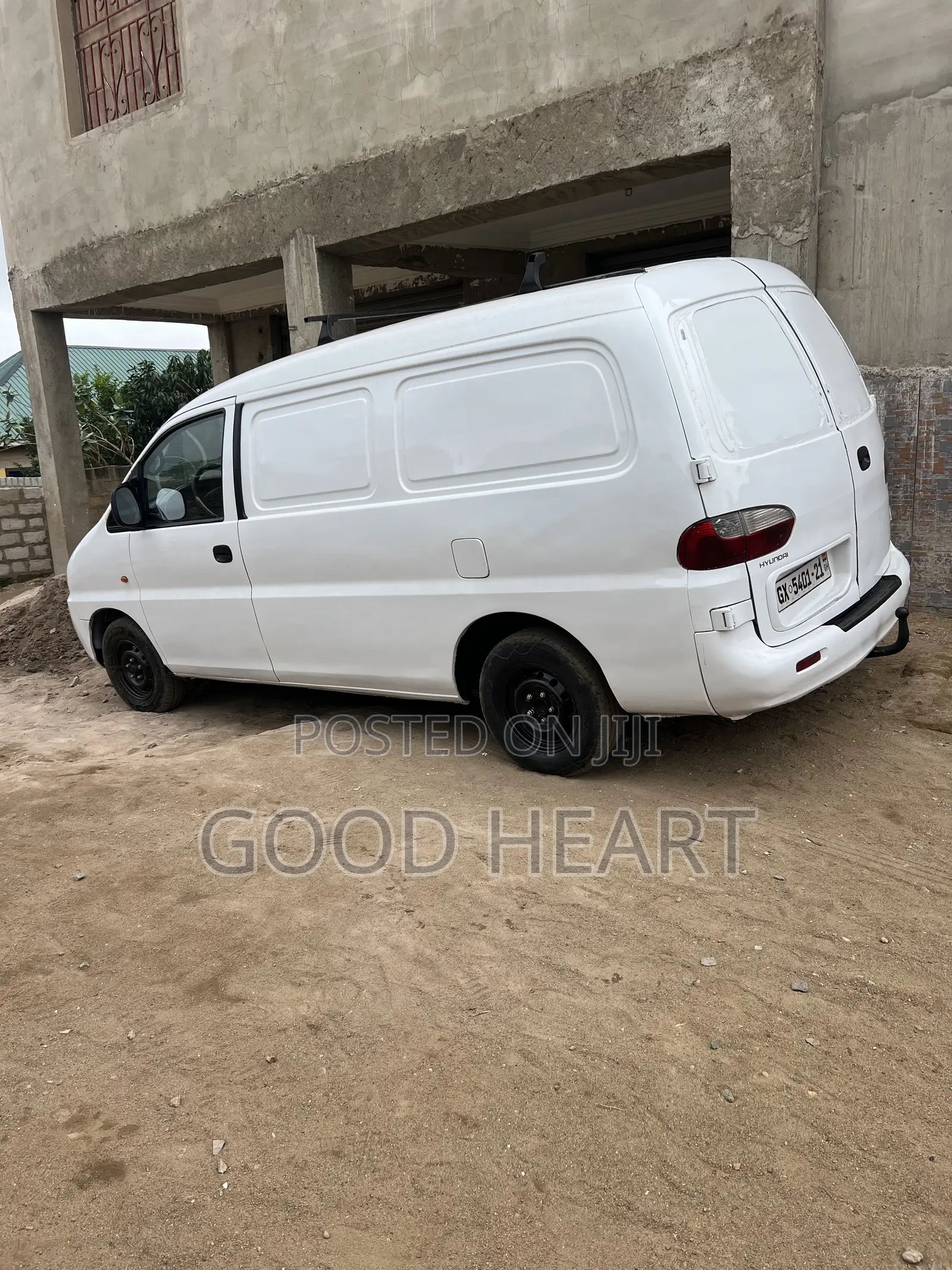 Hyundai Starex 2001 White