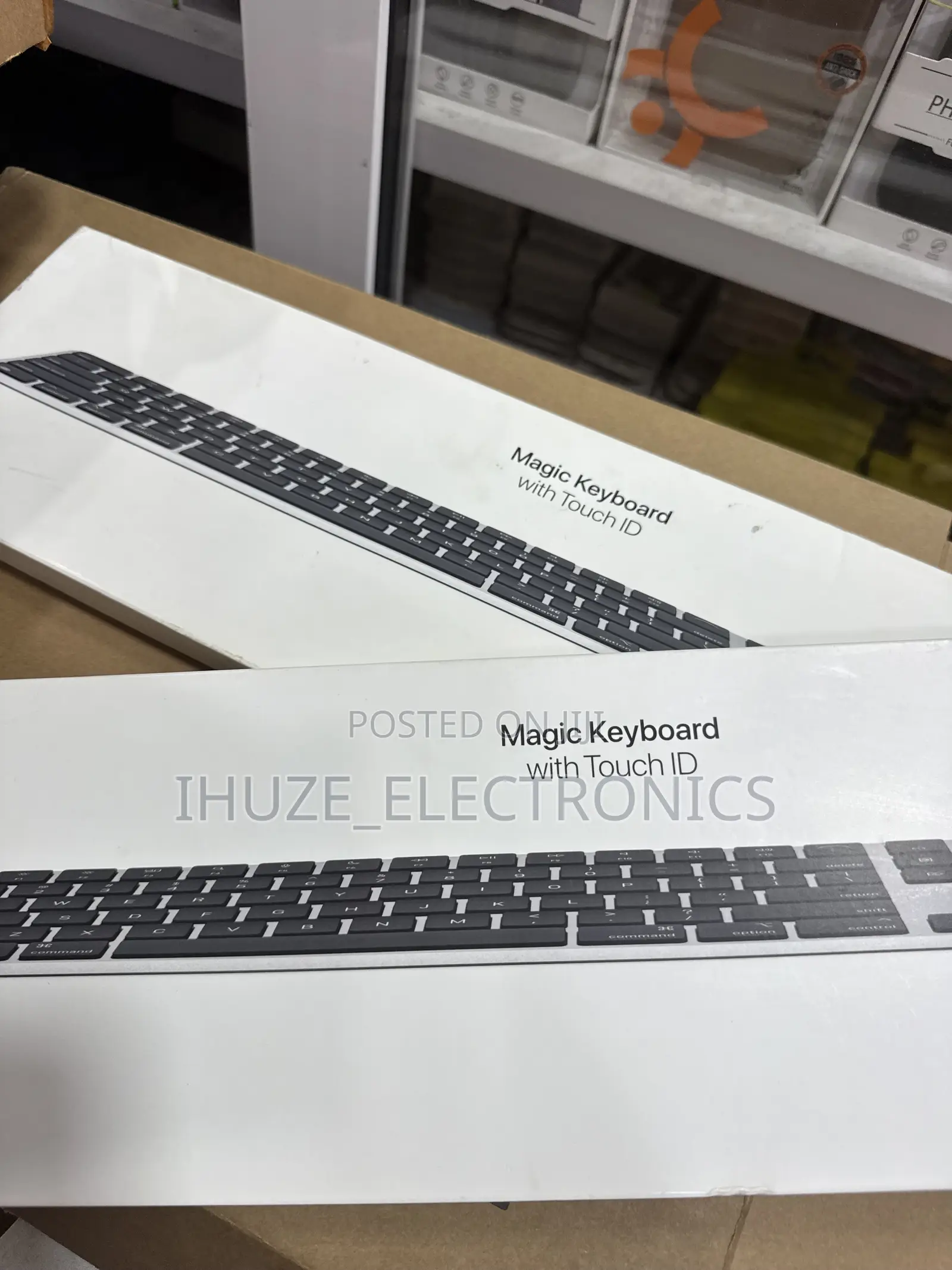 Black Magic Keyboard (Touch ID/Numeric Keypad) - USB-C