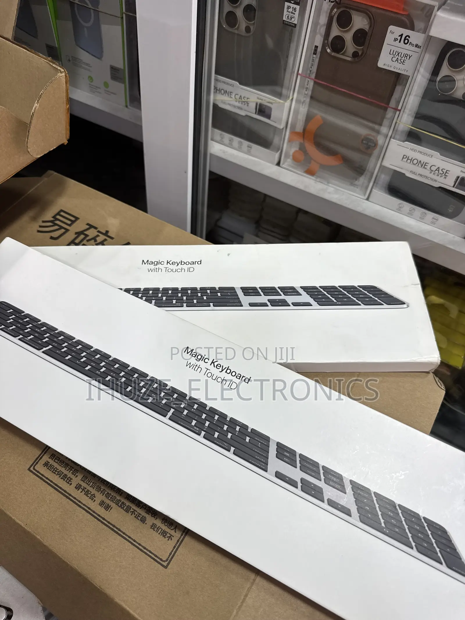 Black Magic Keyboard (Touch ID/Numeric Keypad) - USB-C