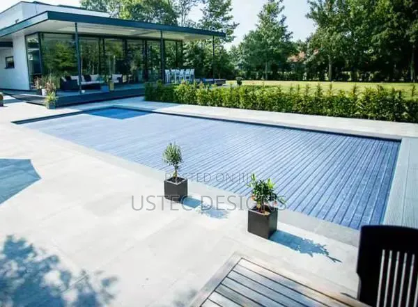 Modern Swimming Pool Fountain Designs