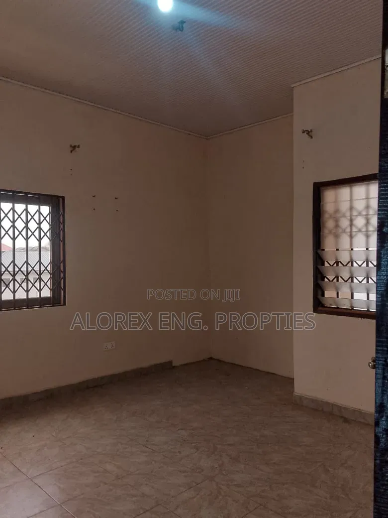 2bdrm Apartment in Adenta, Commandos for rent