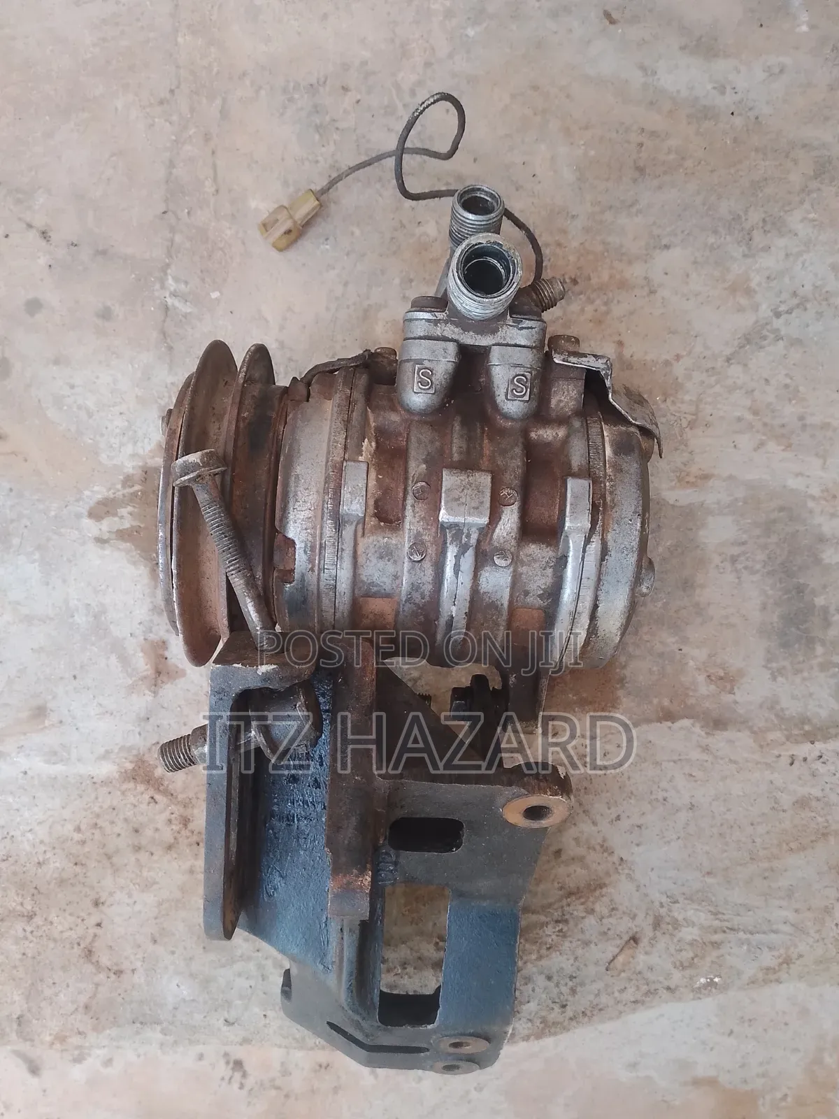 Sanden AC Compressor With Bracket