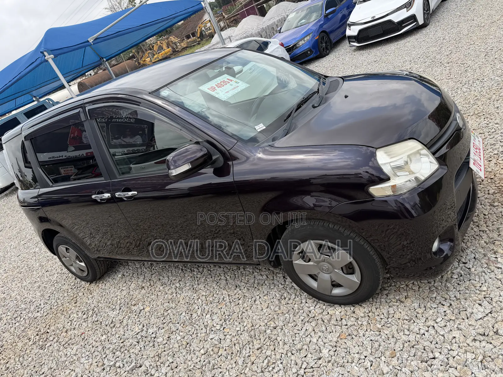 Toyota Sienta 1.5 AWD 2012 Burgundy