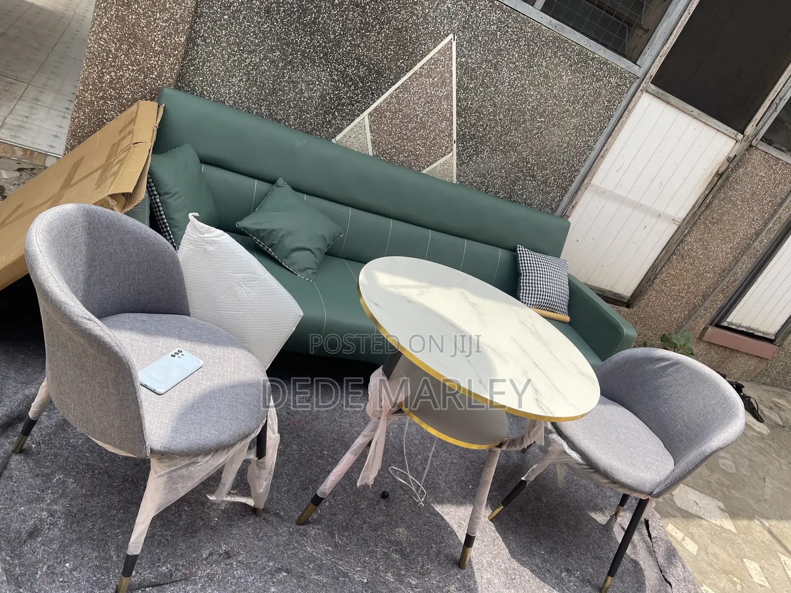 Quality 2 in 1 Dinning Table With Chairs