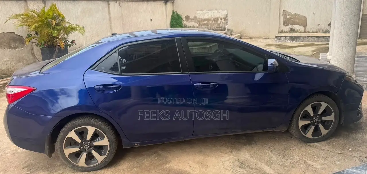 Toyota Corolla LE 4dr Sedan (1.8L 4cyl CVT) 2016 Blue