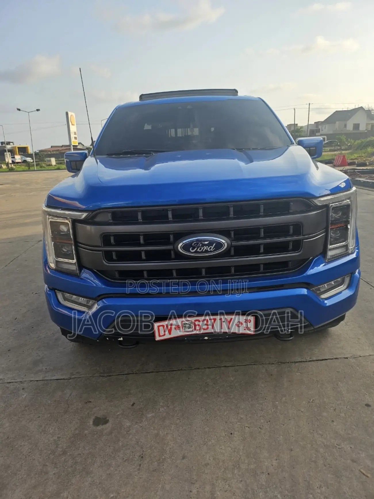 Ford E-150 2022 Blue