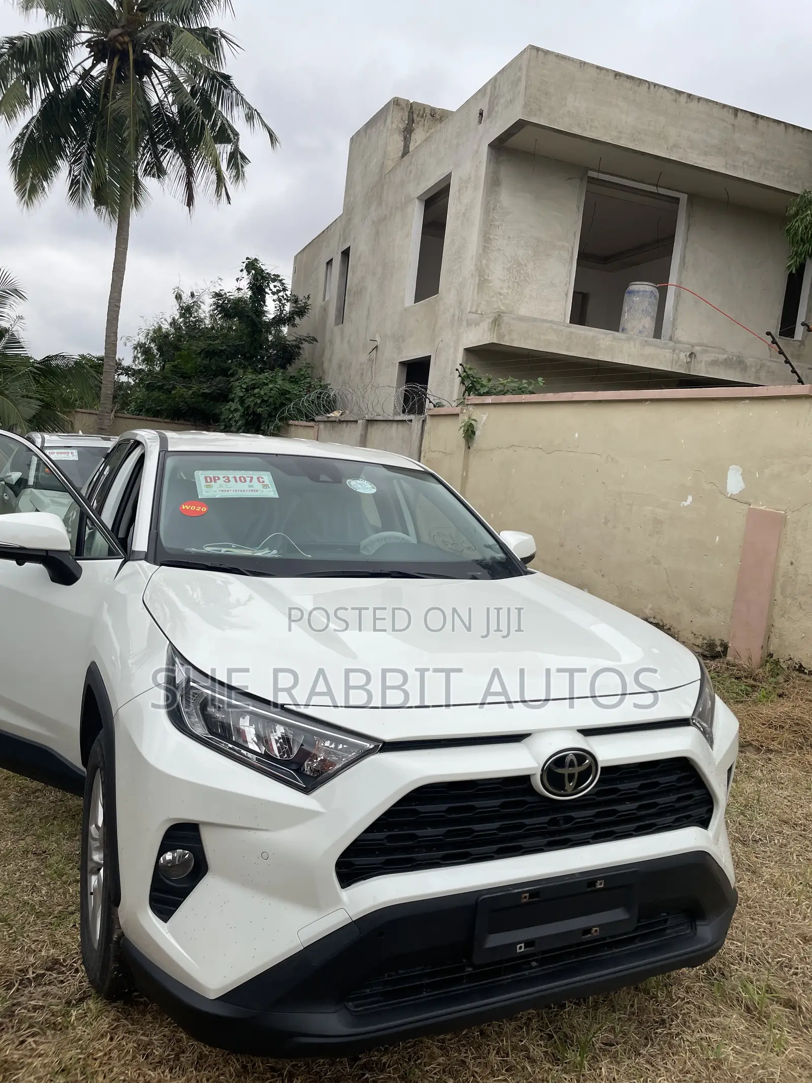Toyota RAV4 2021 White