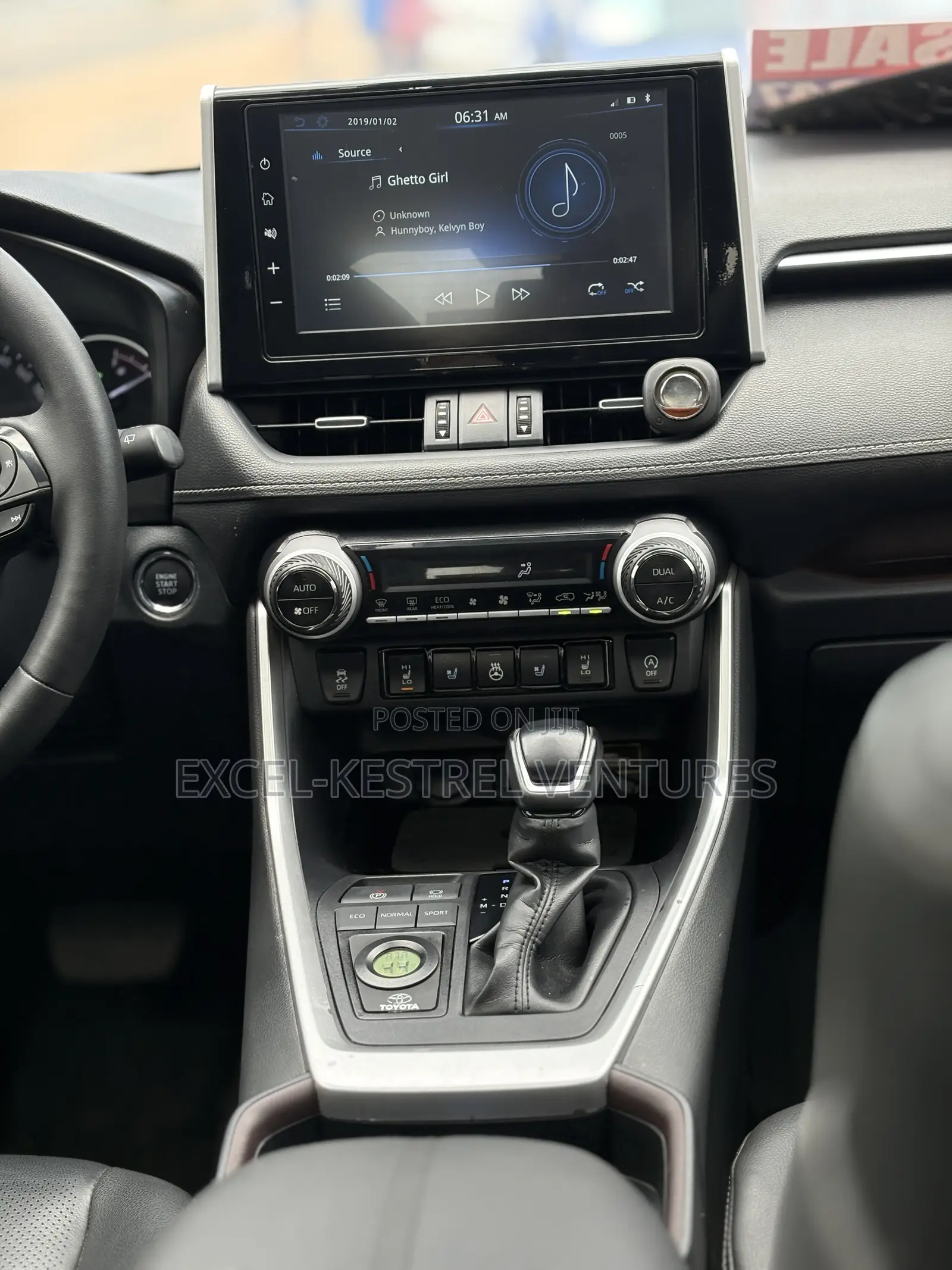 Toyota RAV4 XLE Premium FWD 2020 Pearl