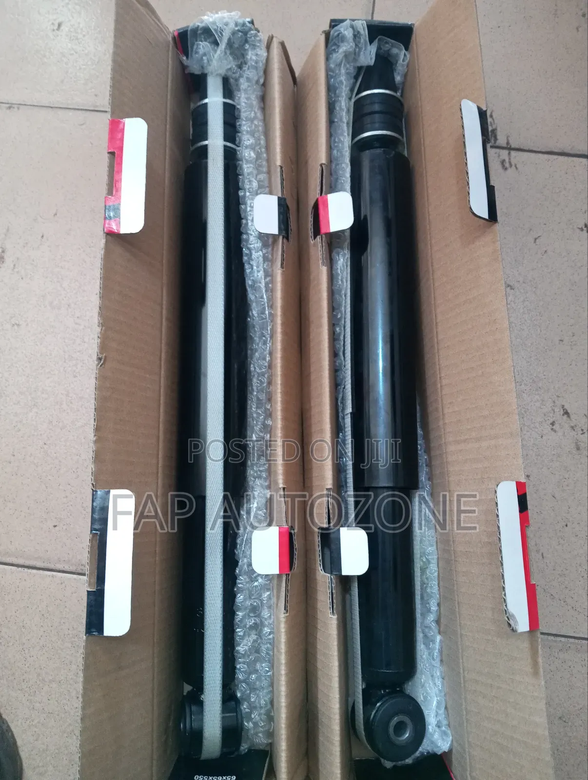 0424. Original Toyota Yaris Rear Shock Absorber Imported From USA
