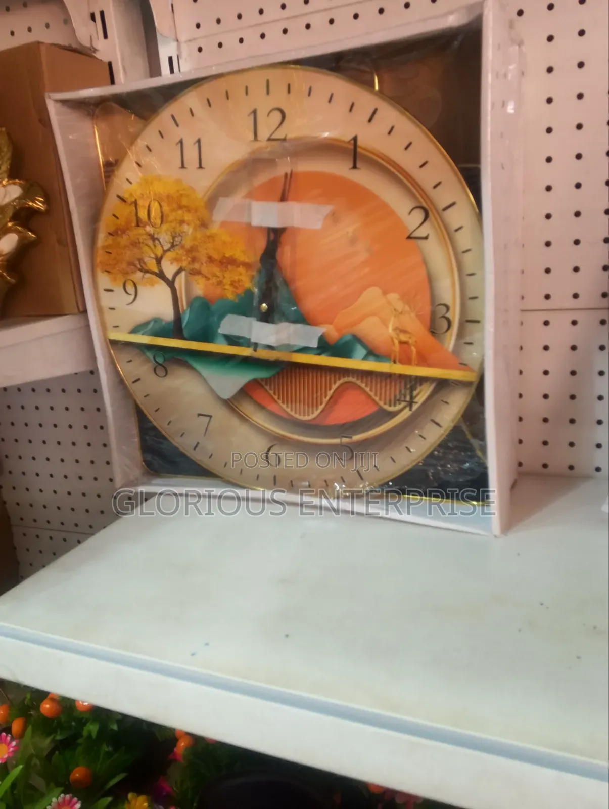 Design Clock and 2 Picture Frame