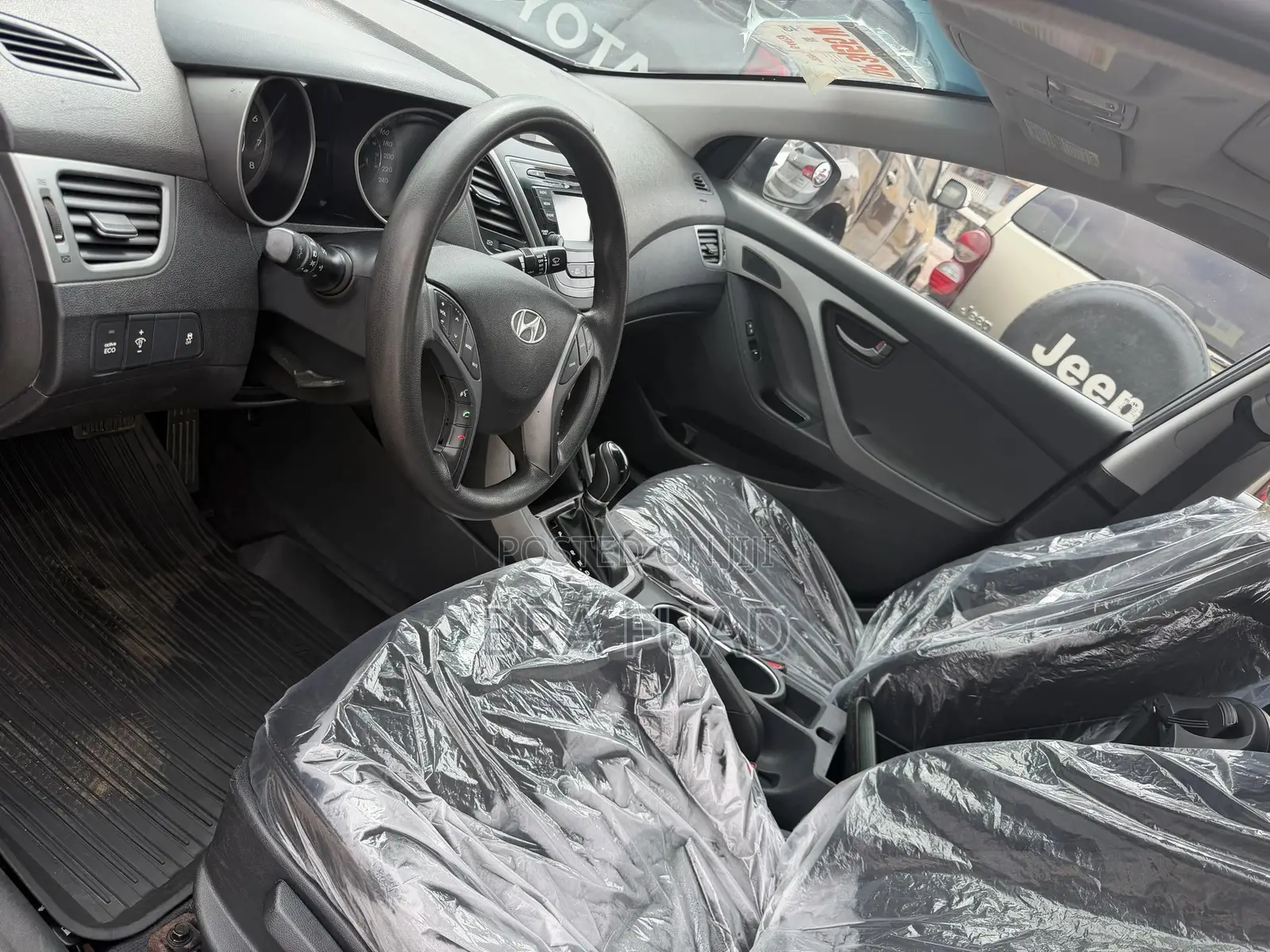 Hyundai Elantra SE 4dr Sedan (1.8L 4cyl 6A) 2015 Gray