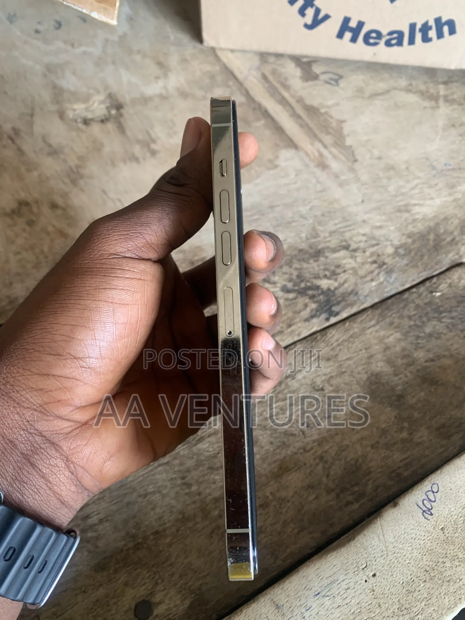 Apple iPhone 13 Pro Max 1 TB Gold
