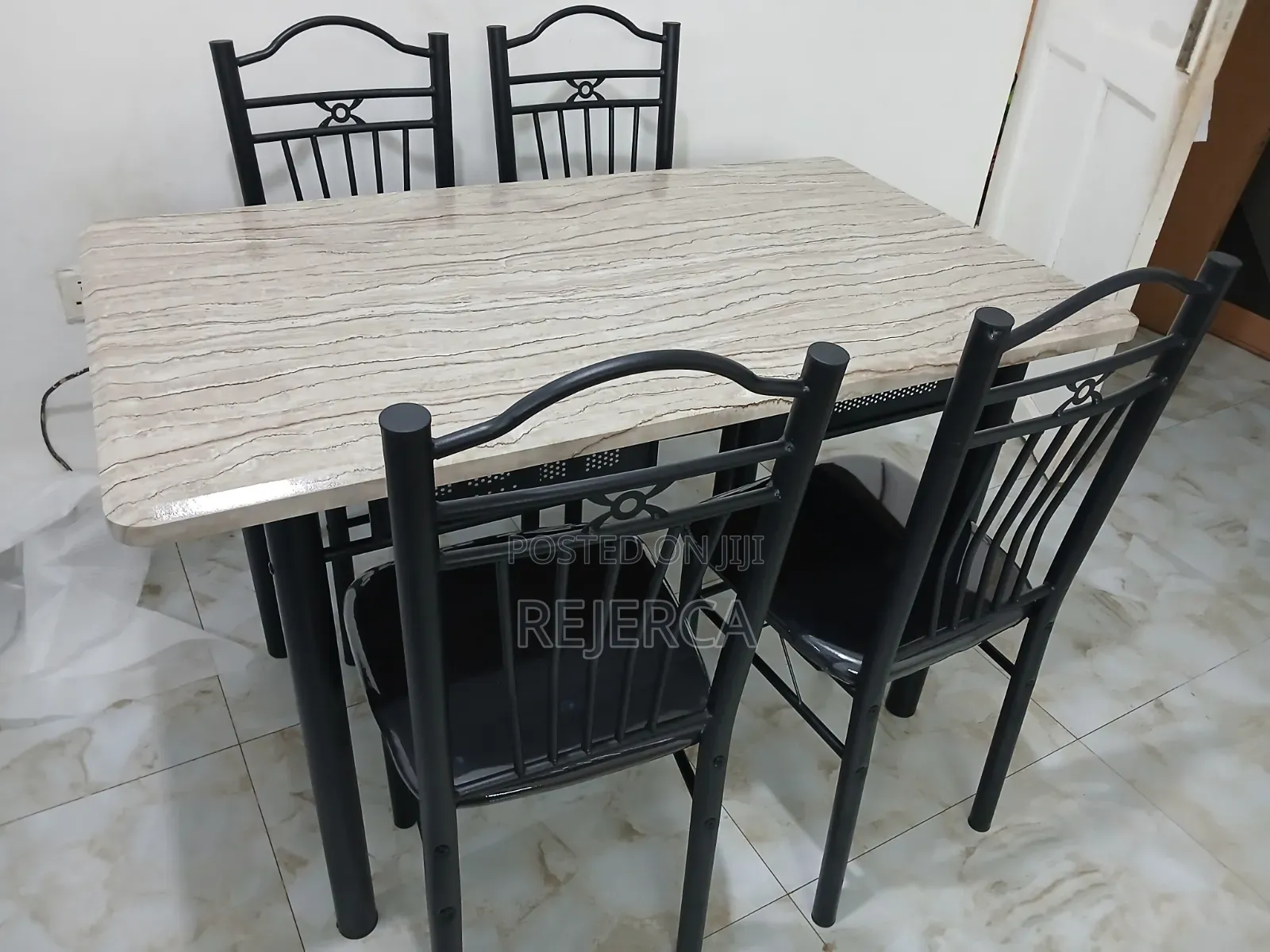 Dinning Set as Seen