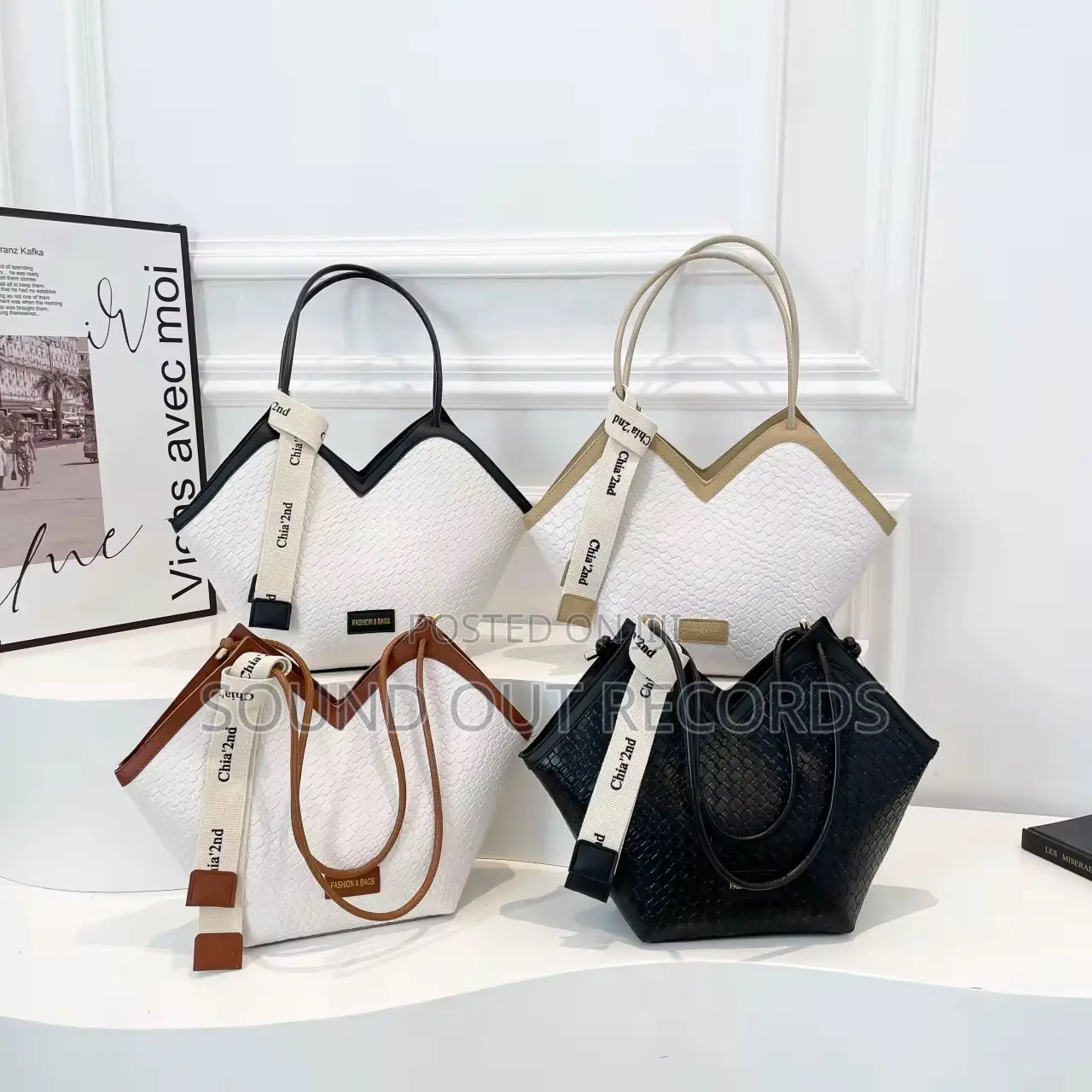 Chia-2nd v-Shaped Hand Bag