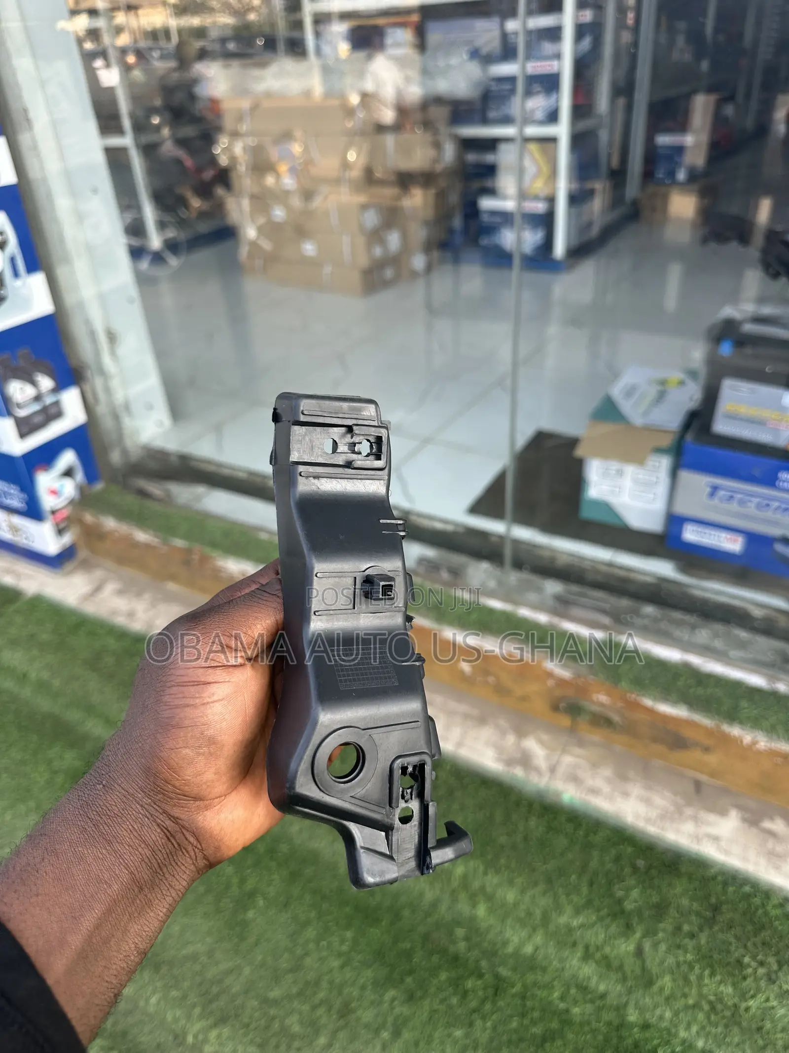 Santa Fe Santafe Bumper/Fender Locker Bracket 2014 2015 2016 2017 2018