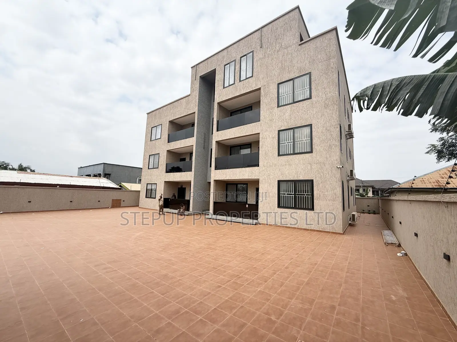 2bdrm Apartment in Adenta, Amrahia for rent
