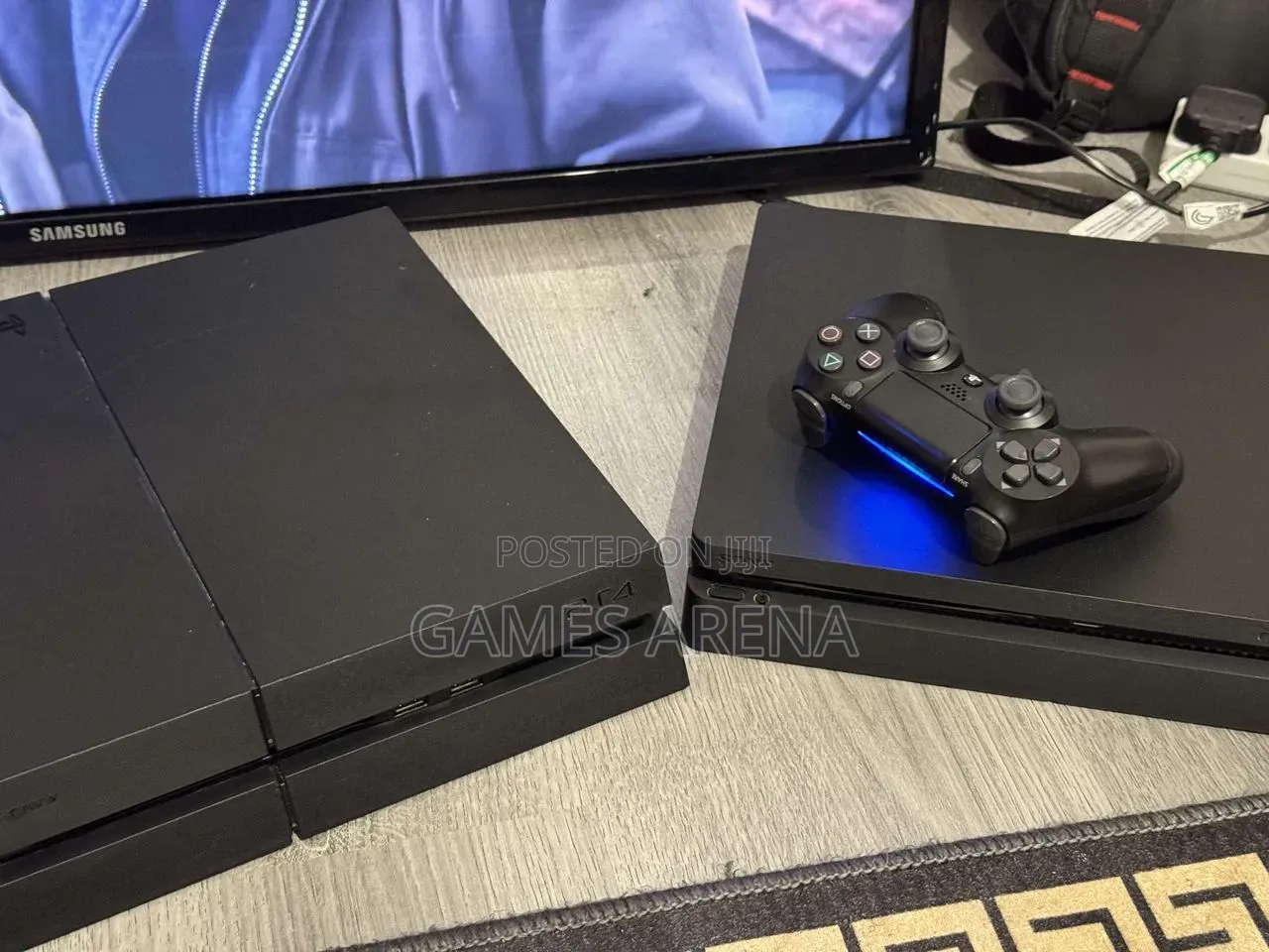 Ps4 Standard 1TB + 15 Games + 2 Controllers