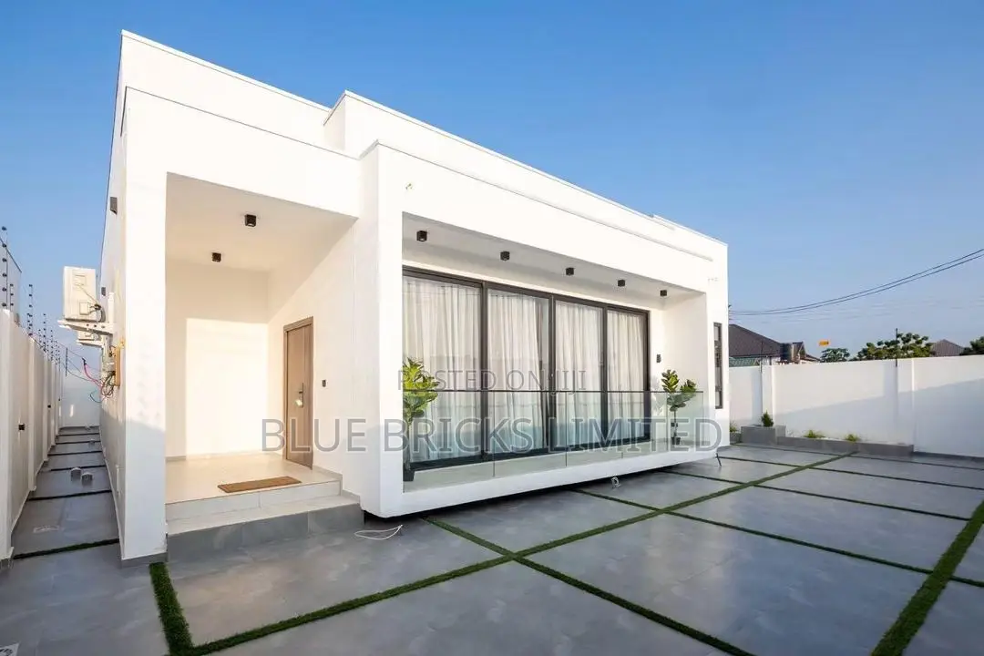 Furnished 3bdrm House in School Junction for sale