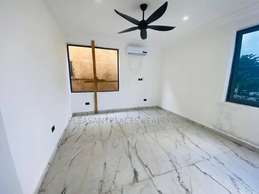2bdrm Apartment in Pleasantplaces And, Abelemkpe for rent