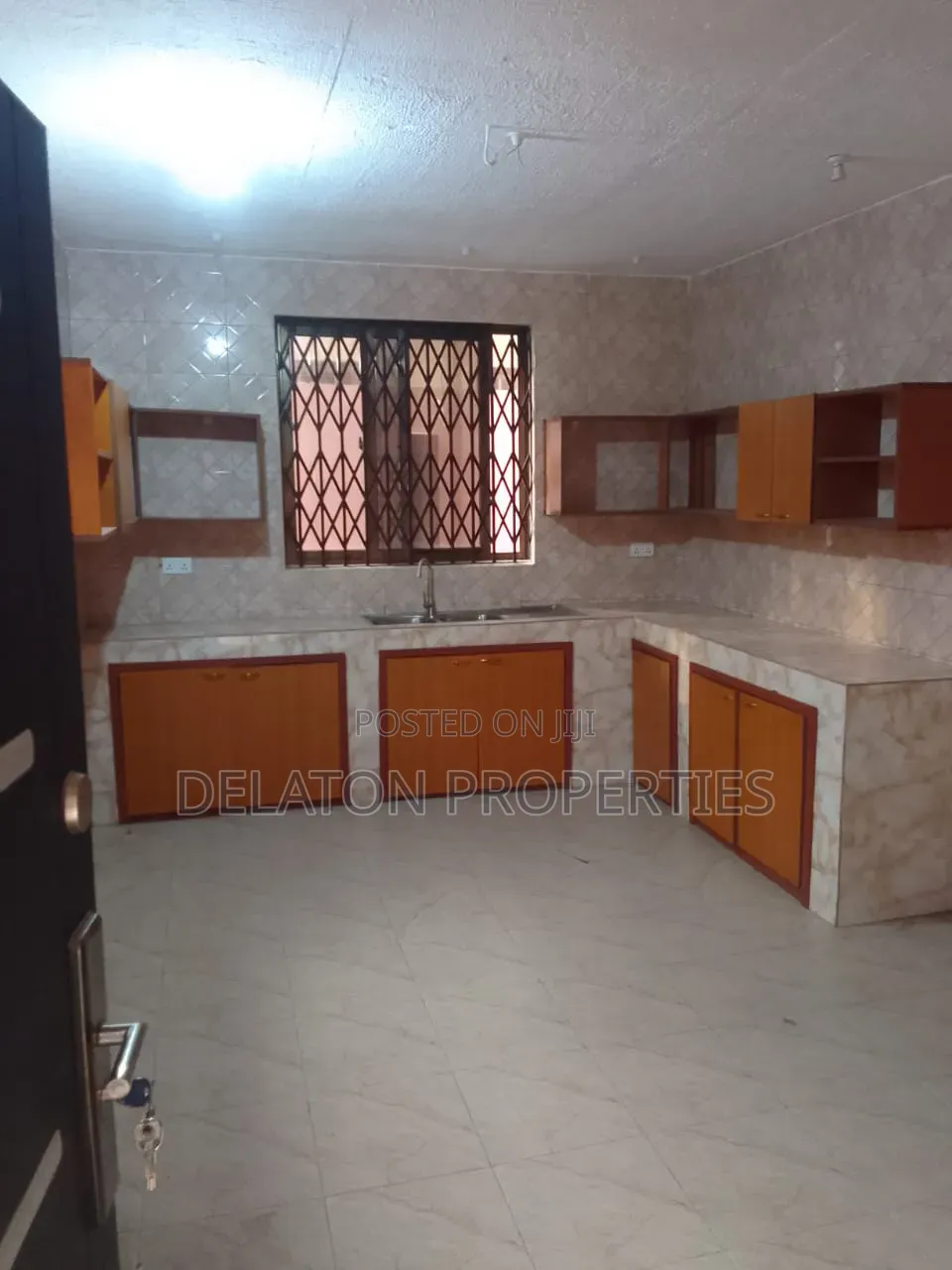 3bdrm Apartment in Pokuase for rent