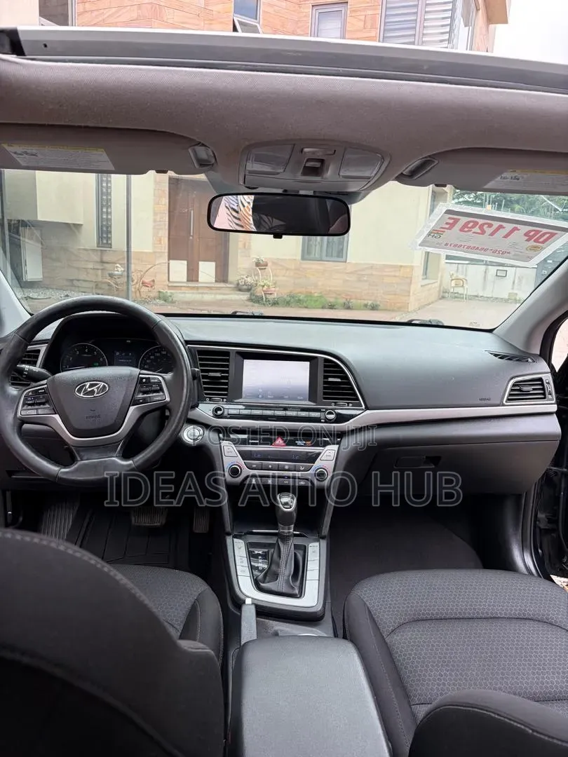 Hyundai Elantra 2017 Black