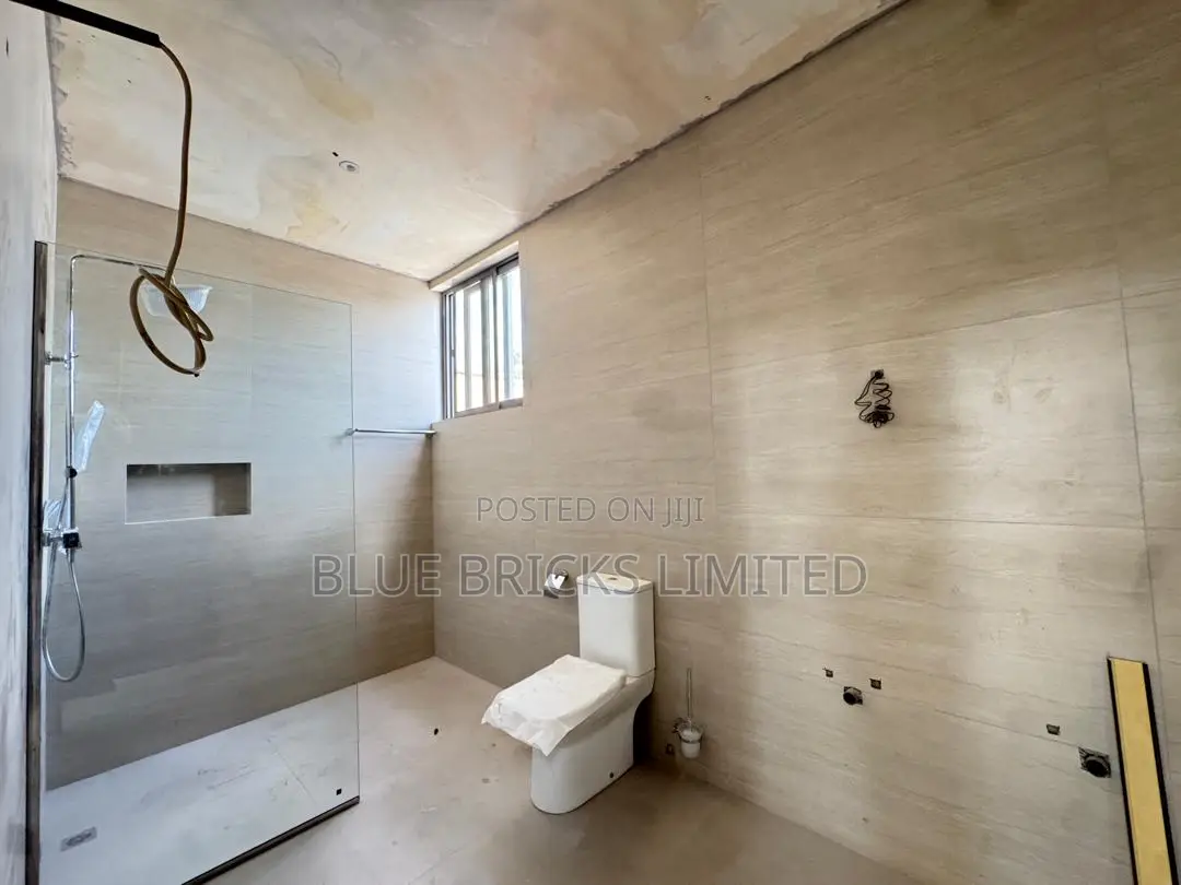 3bdrm House in Spintex, Baatsona Total for sale