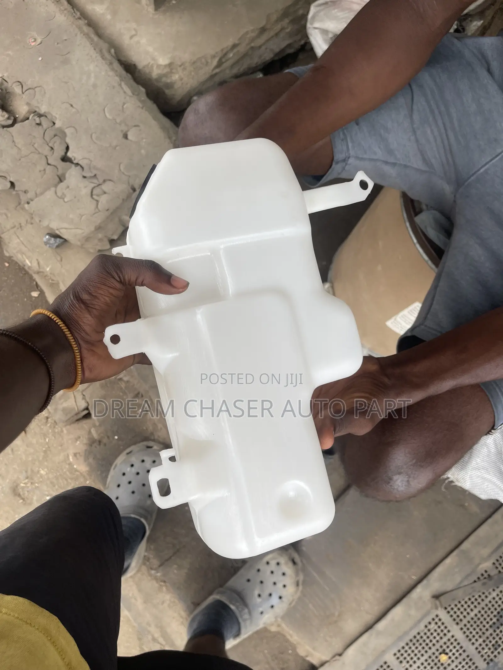 Wiper Wash Tank for All Cars