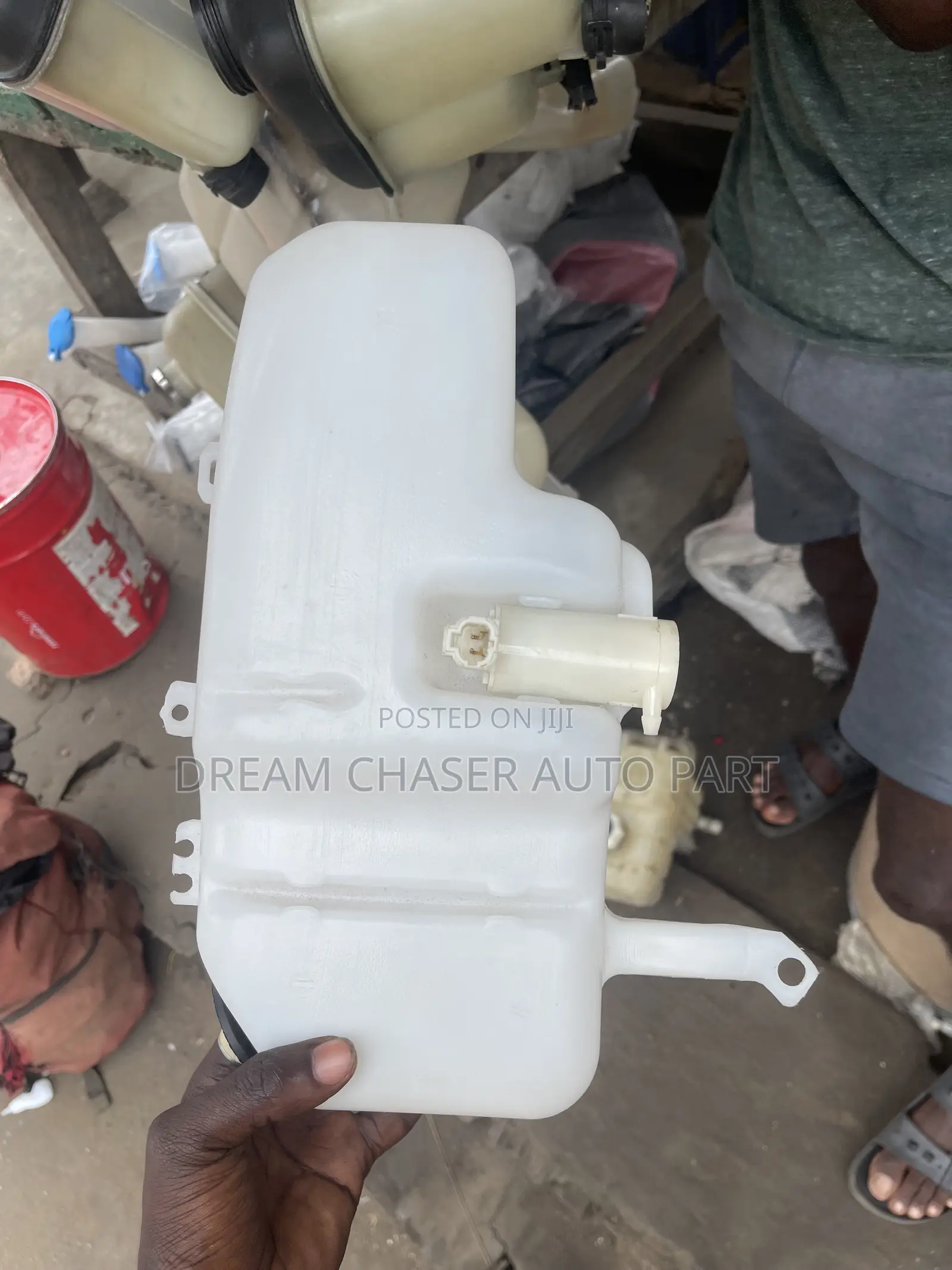 Wiper Wash Tank for All Cars