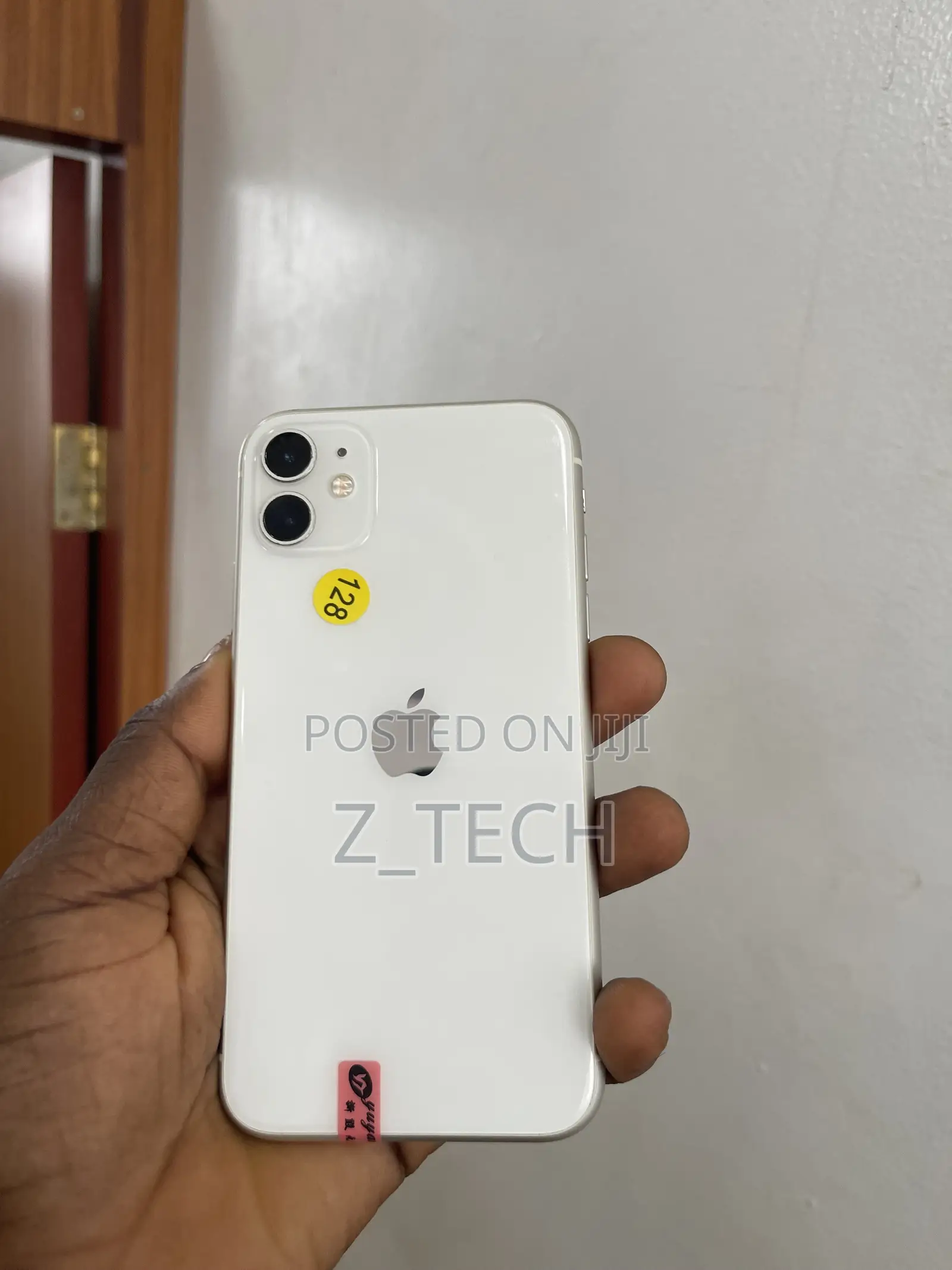 New Apple iPhone 11 128 GB White