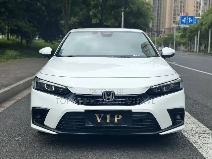 Honda Civic 2024 White