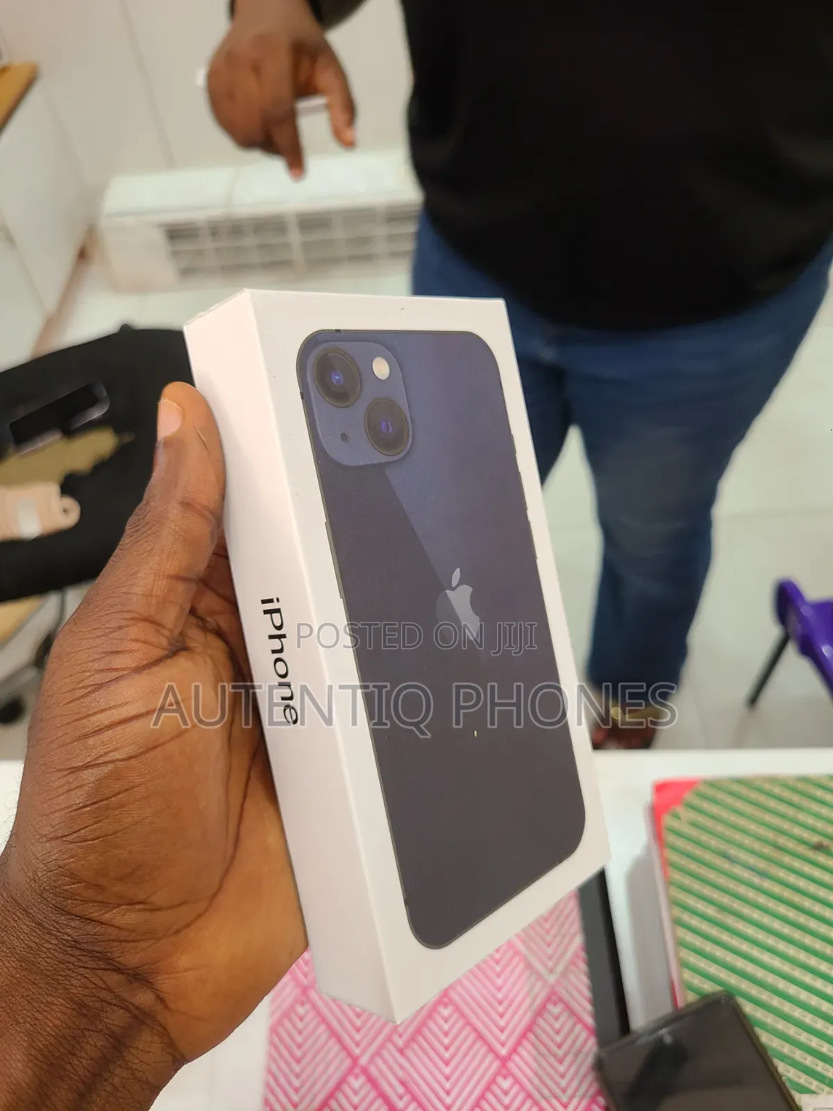 New Apple iPhone 13 256 GB Blue