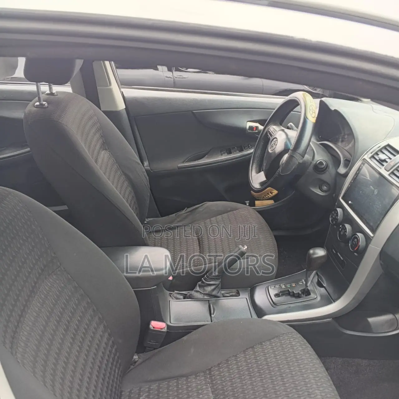 Toyota Corolla 2012 Silver