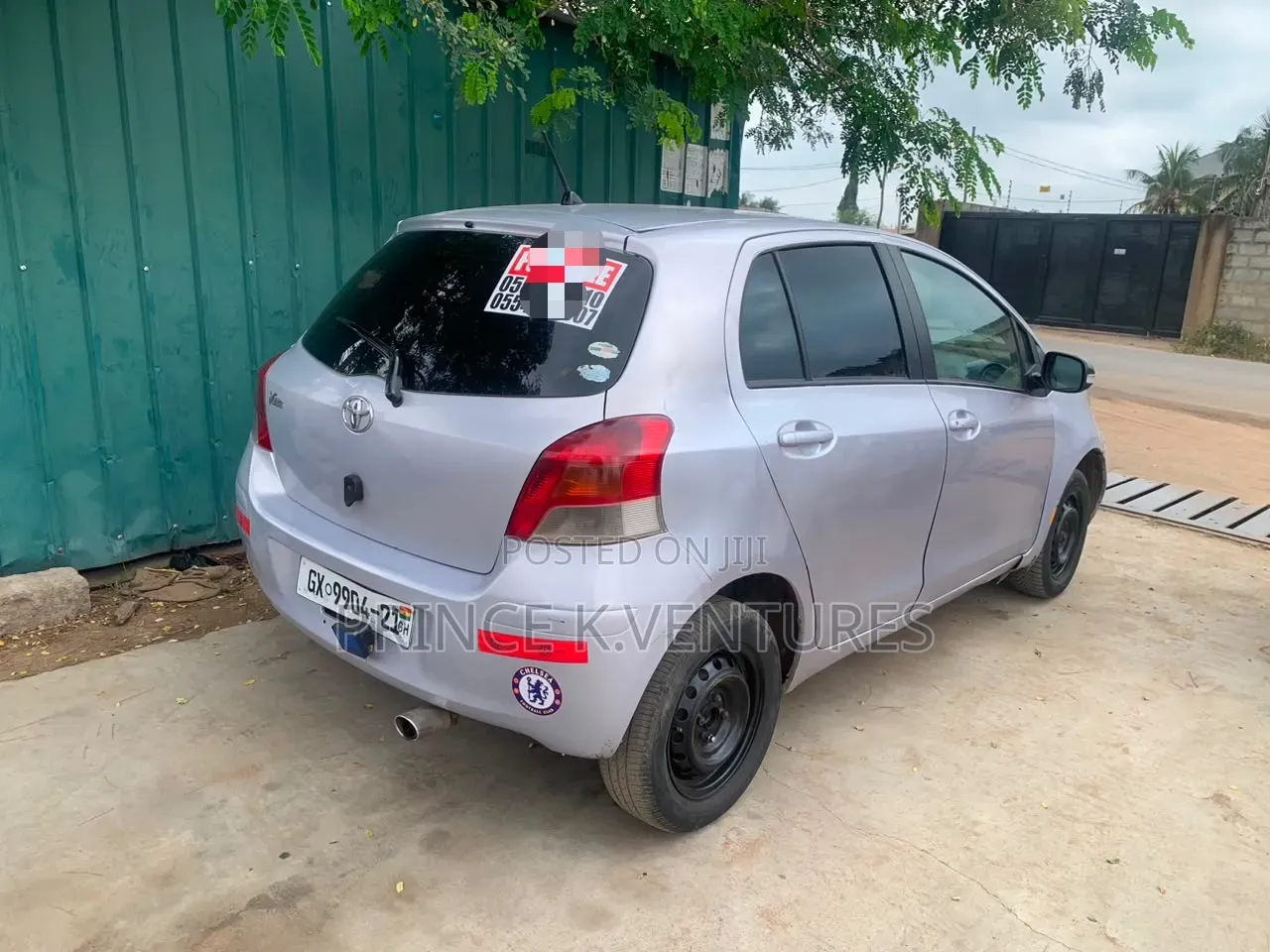 Toyota Vitz 1.3 AWD 5dr 2010 Silver