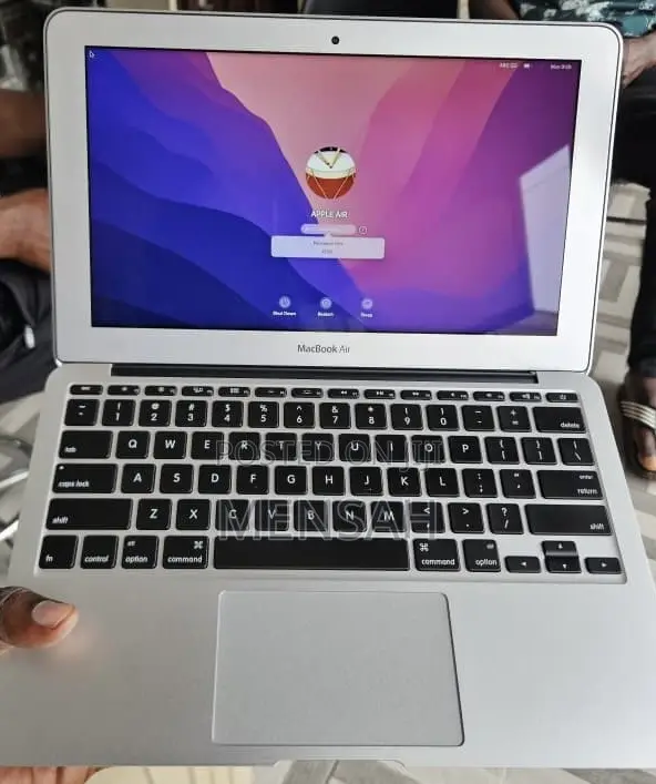 Laptop Apple MacBook Air 2013 4GB Intel Core 5 SSD 512GB