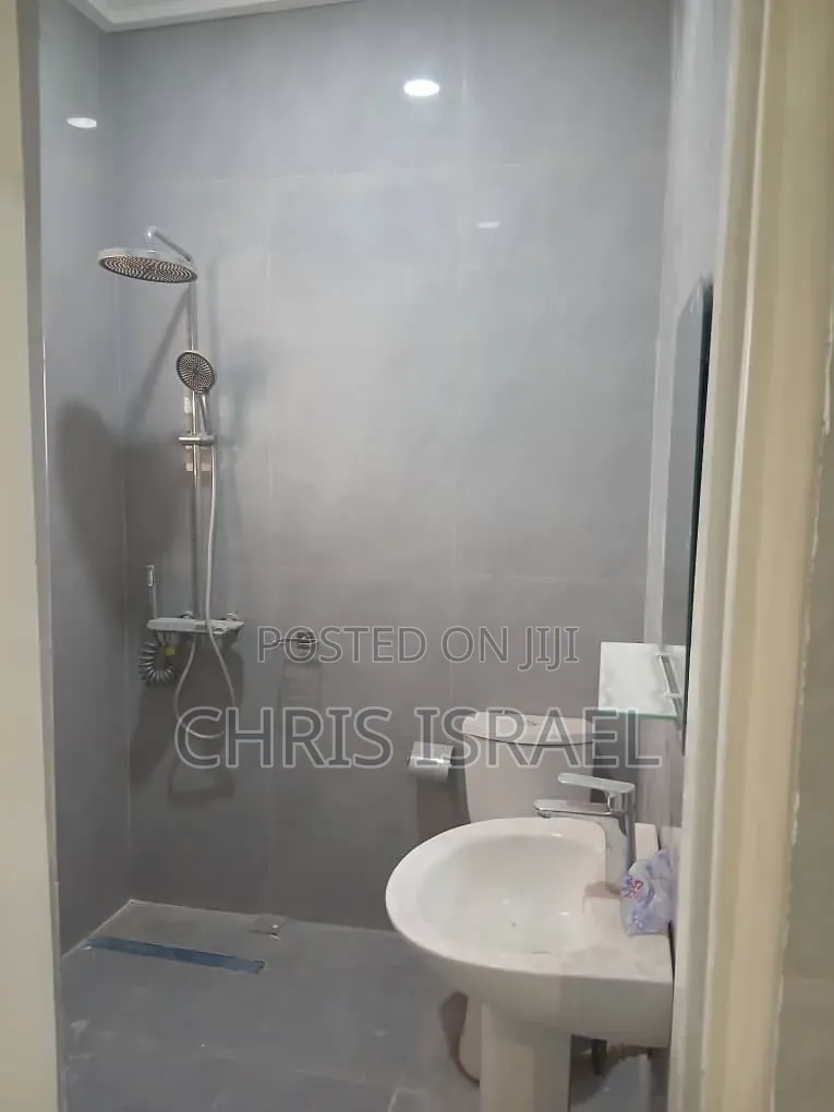 1bdrm Room & Parlour in Malejor for rent