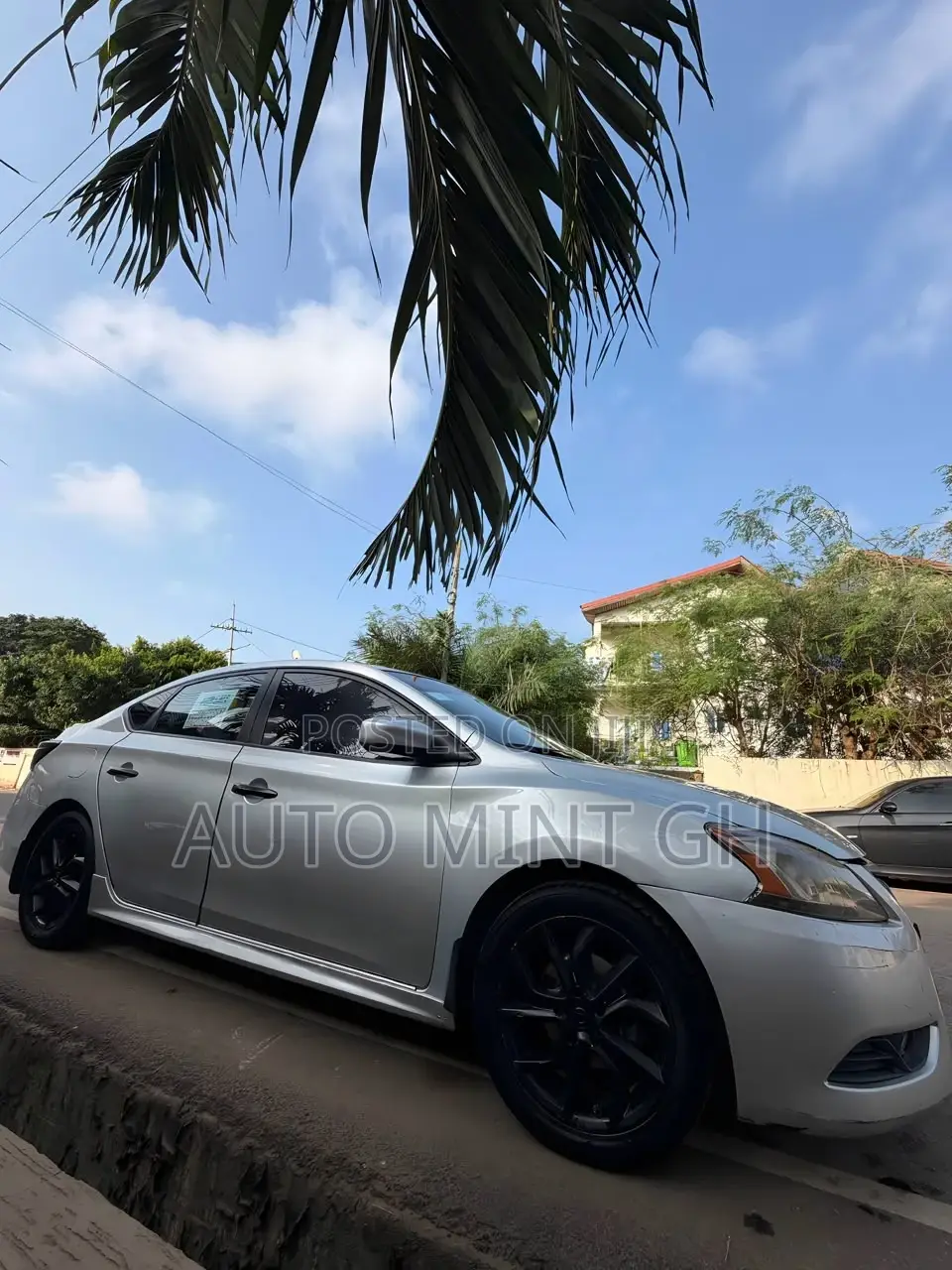 Nissan Sentra SR 4dr Sedan (1.8L 4cyl CVT) 2014 Silver