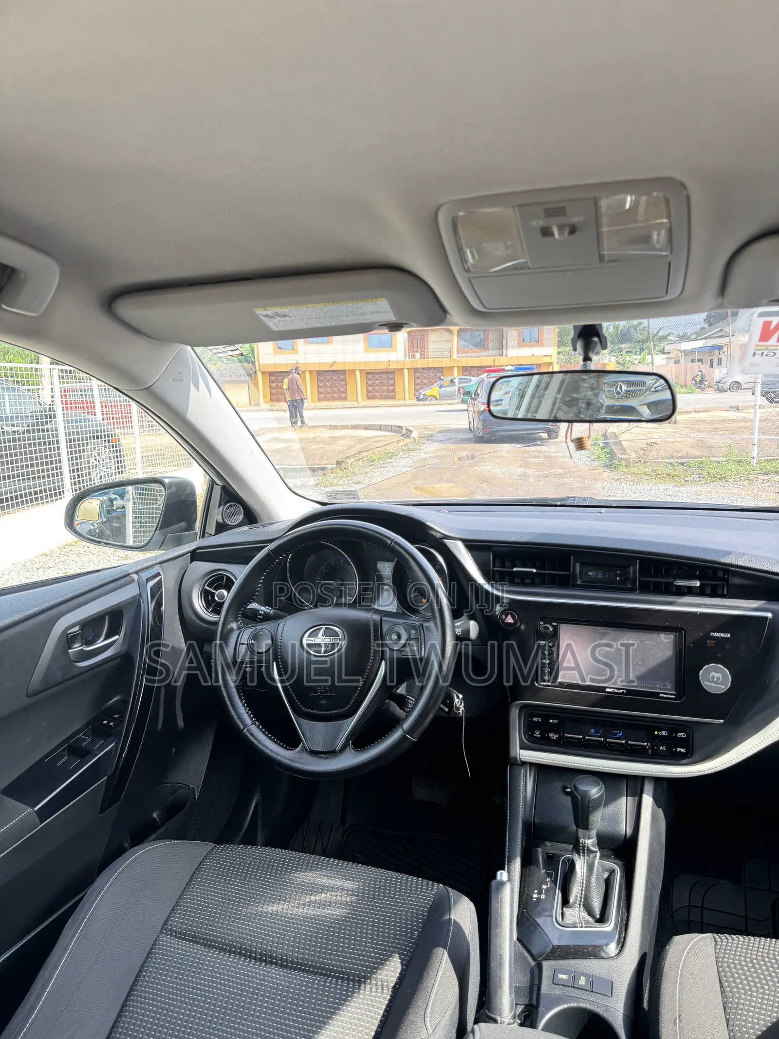 Toyota Corolla S 4dr Sedan (1.8L 4cyl CVT) 2016 White