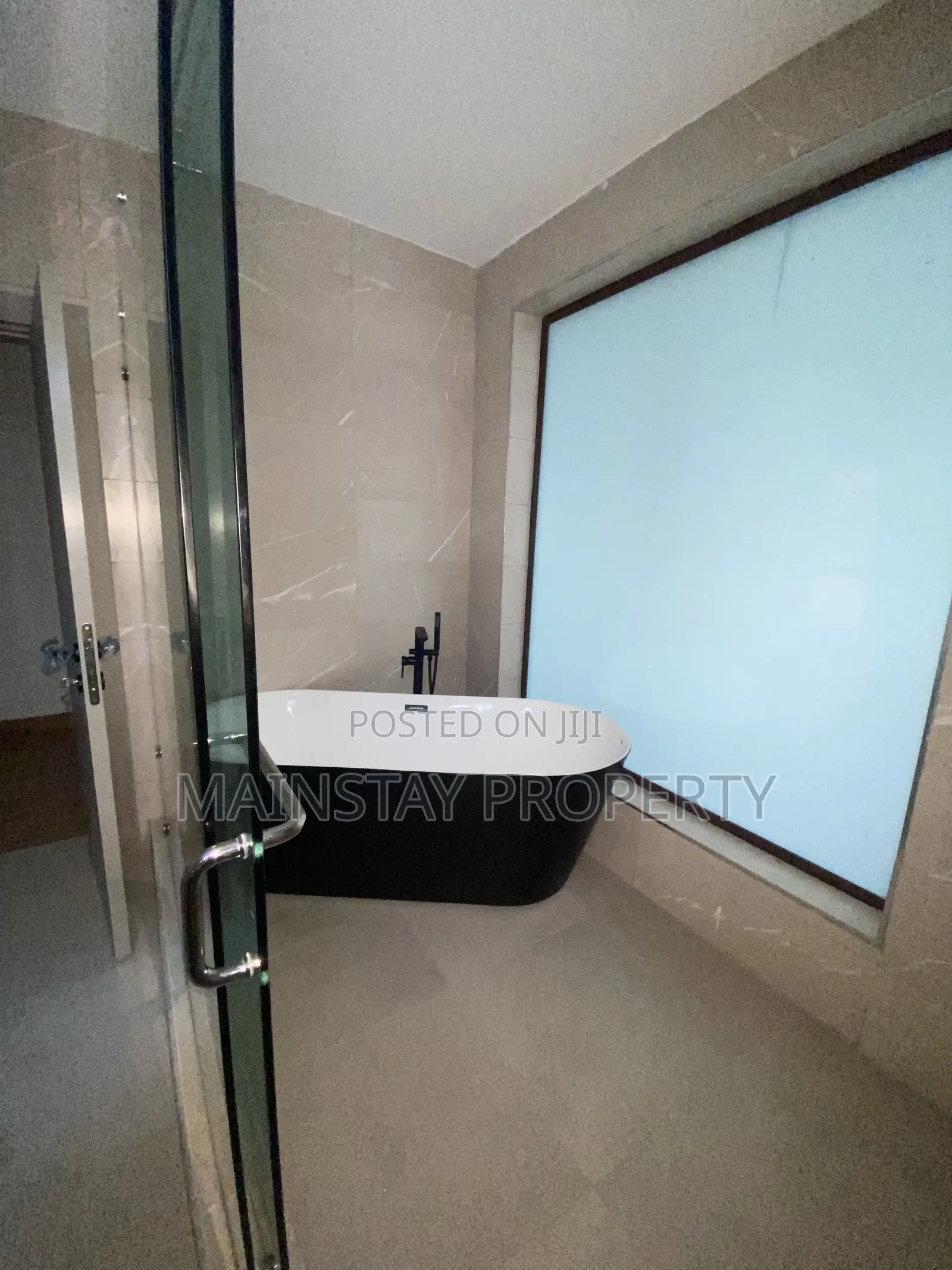 4bdrm Townhouse/Terrace in Mainstay Estates, Tseaddo for sale