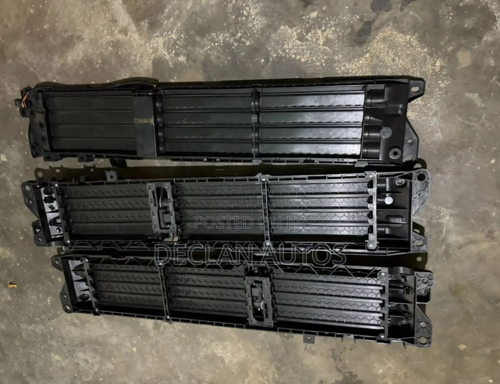 Honda CRV Lower Shutter Grille 2017 2018 2019 2020 2021 2022