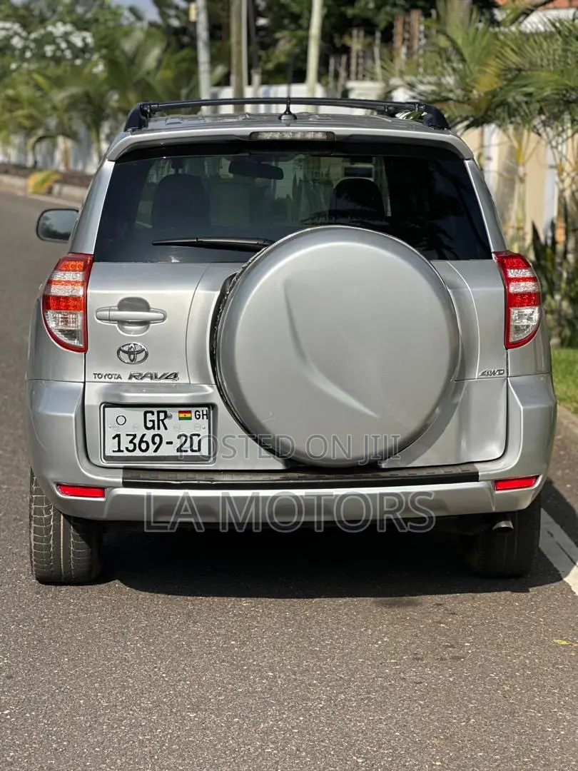 Toyota RAV4 2012 Silver