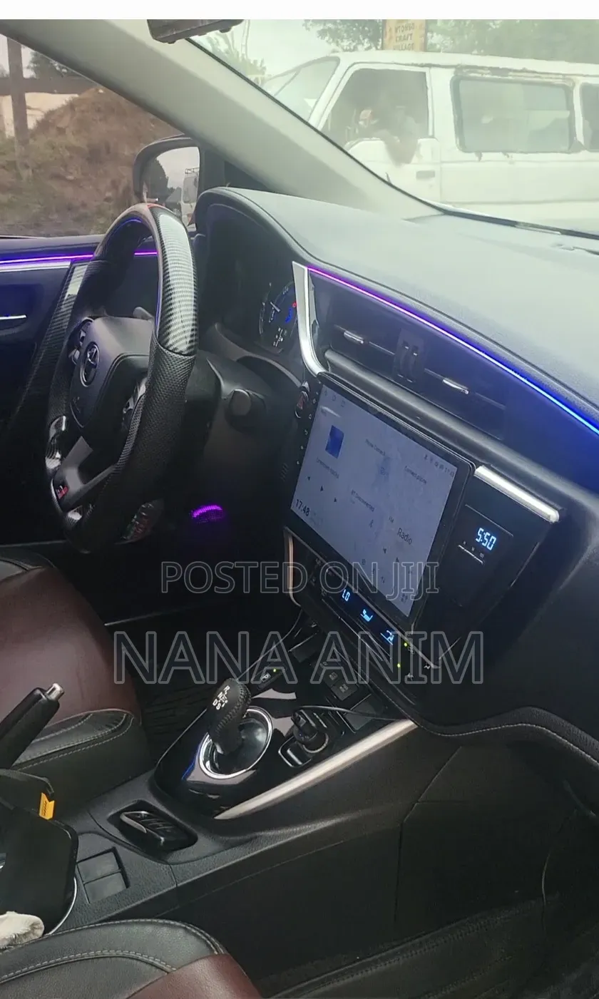 Toyota Corolla 2018 White