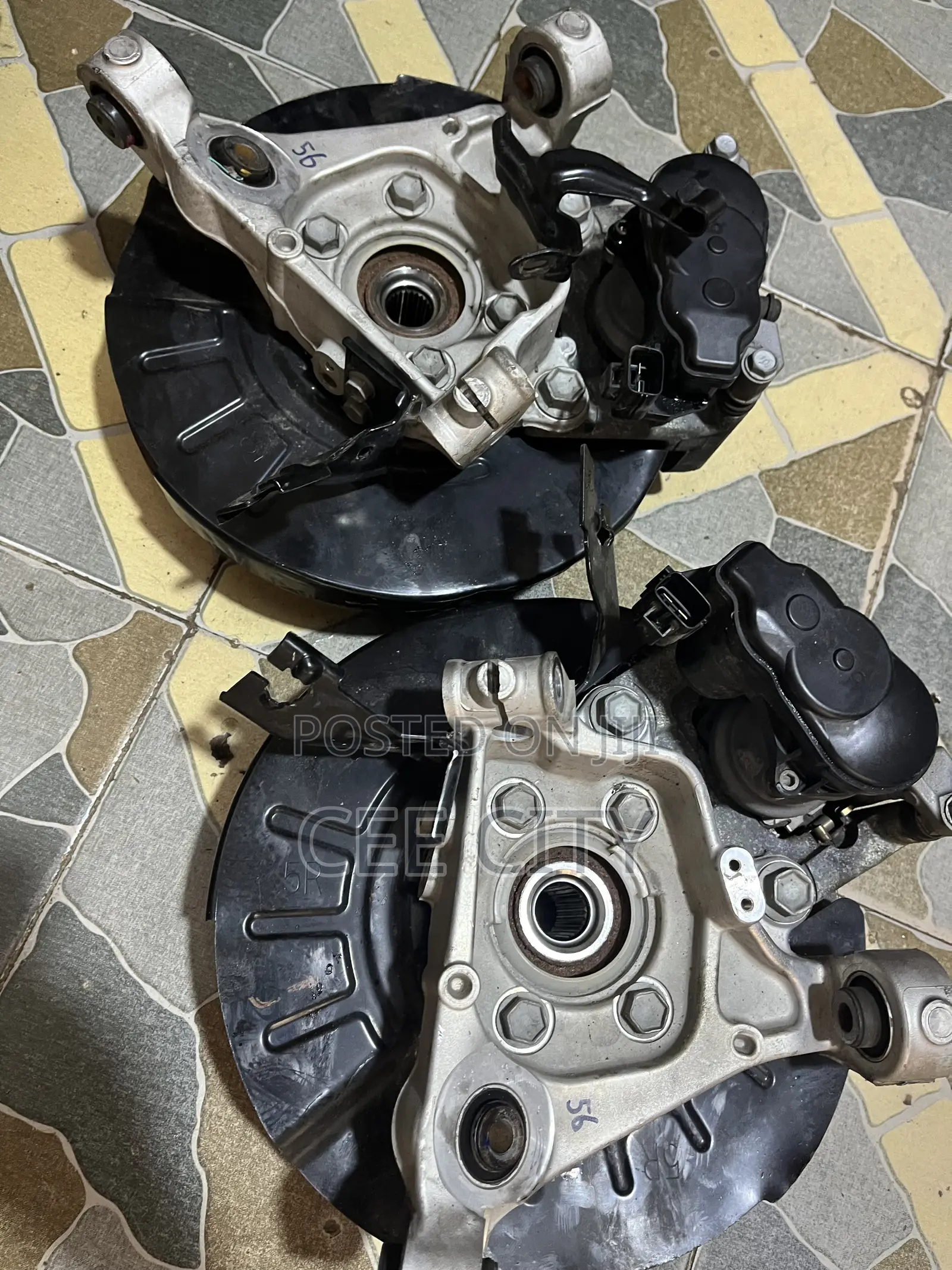 Mitsubishi Outlander 2022-2025 Back Hub Complete