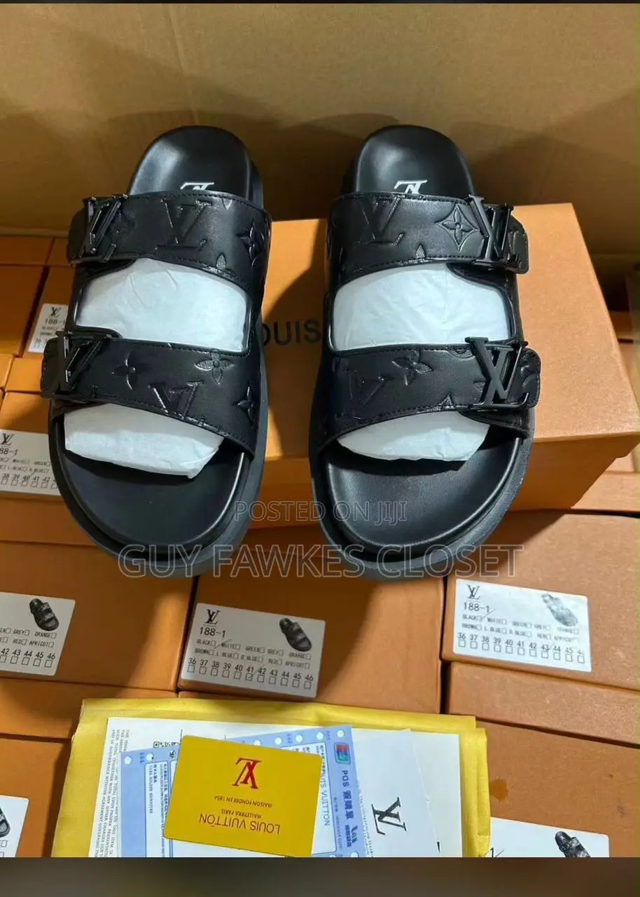 Louis Vuitton Slippers