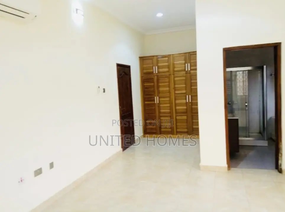 3bdrm House in East Legon for rent