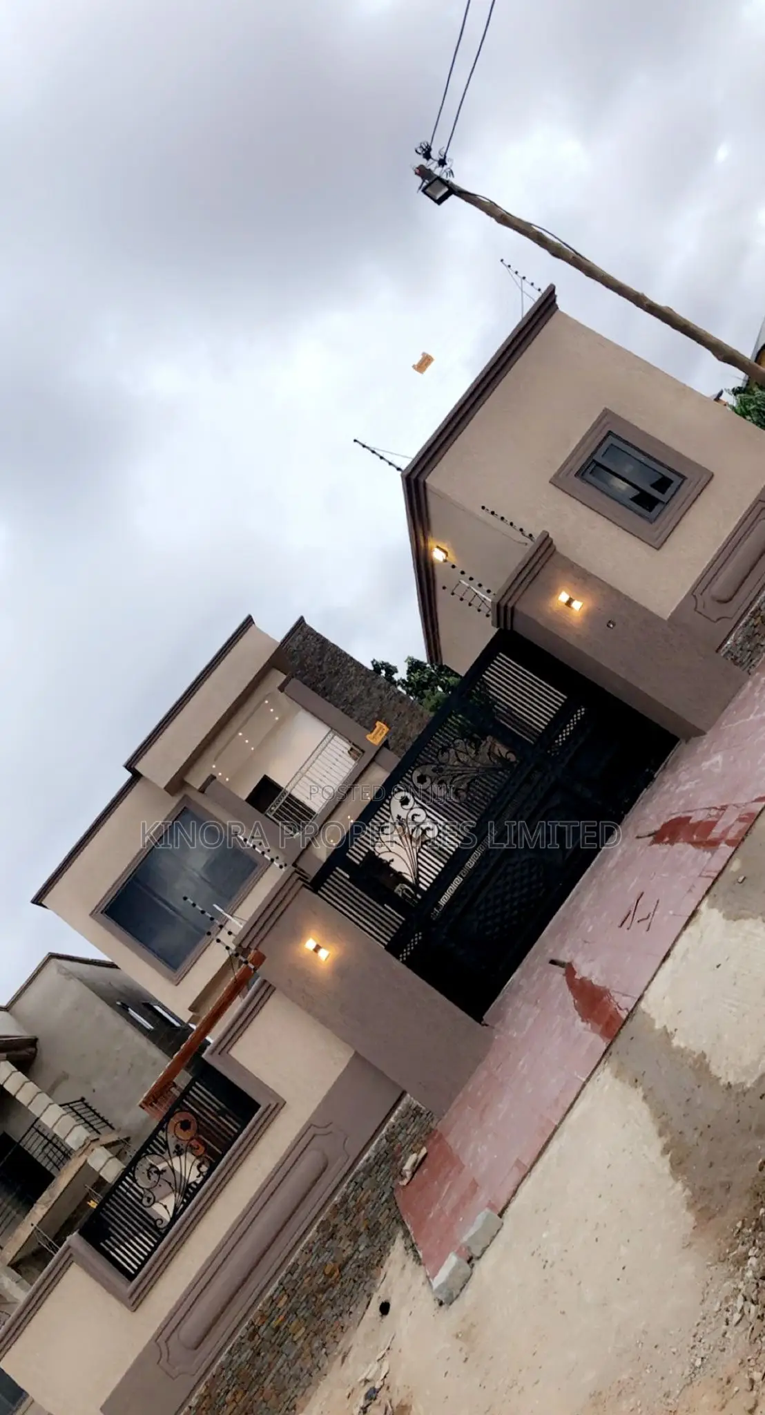 4bdrm Duplex in Kfc, Kwabenya for rent