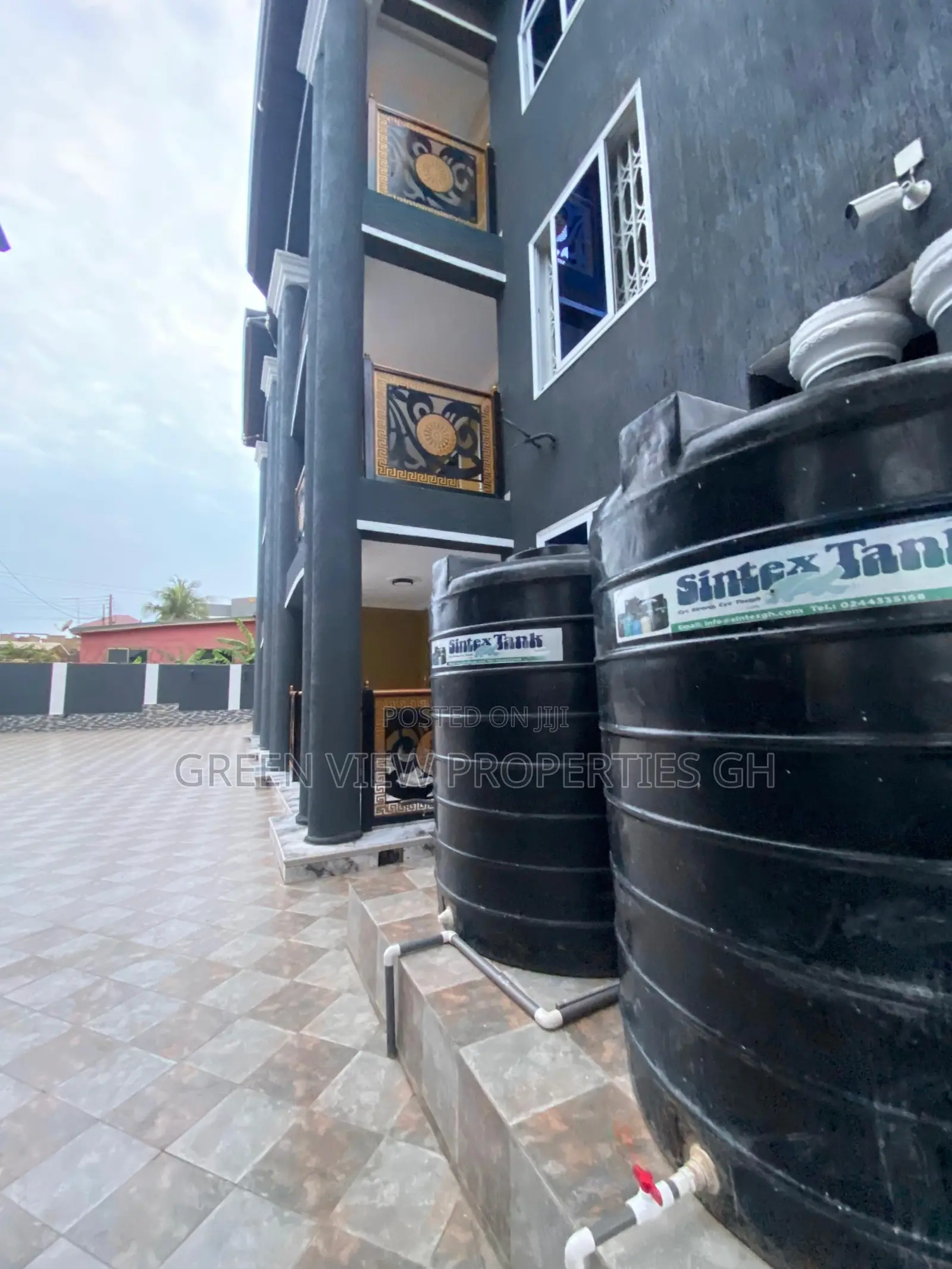 3bdrm Apartment in West Hills Mall Area for rent