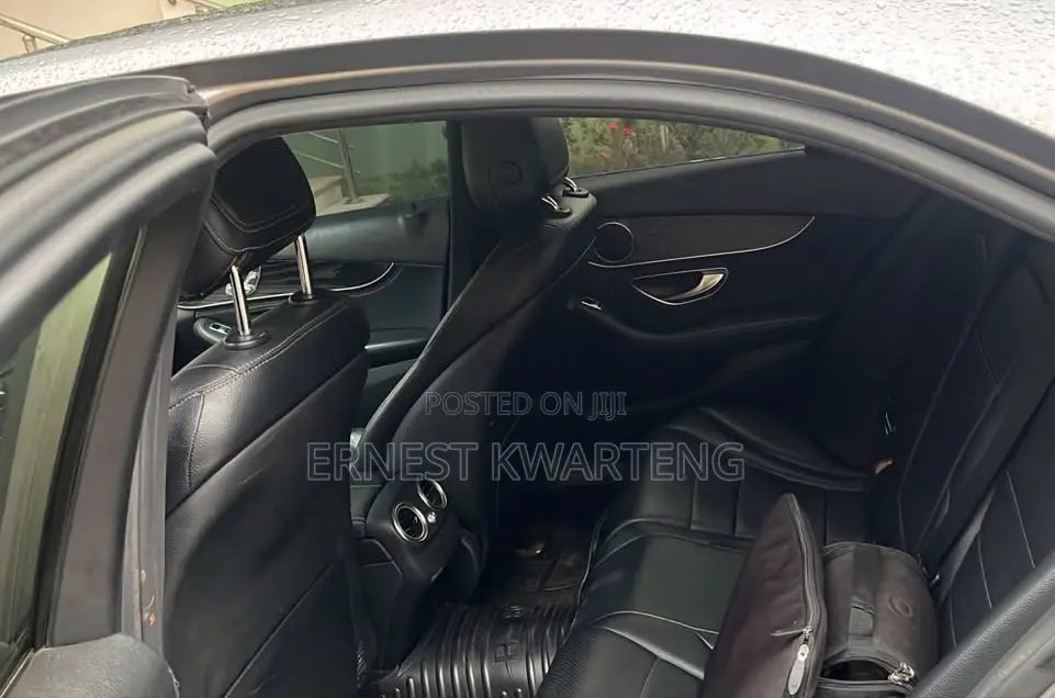 Mercedes-Benz C300 2016 Gray