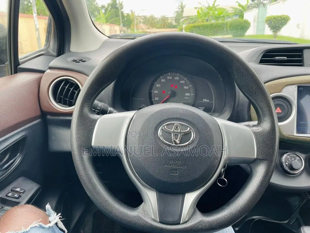 Toyota Vitz 2012 Blue