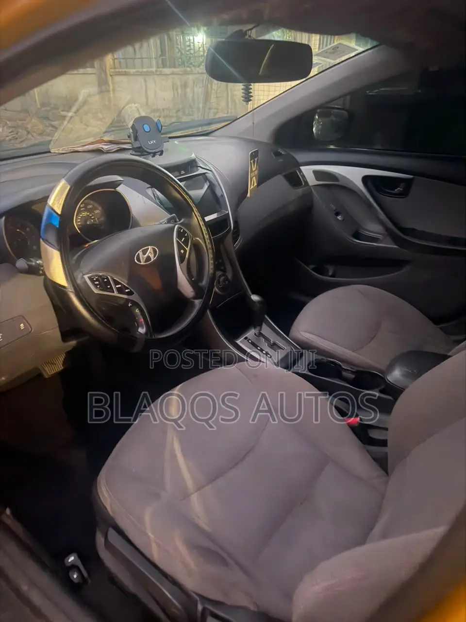 Hyundai Elantra 2013 Yellow