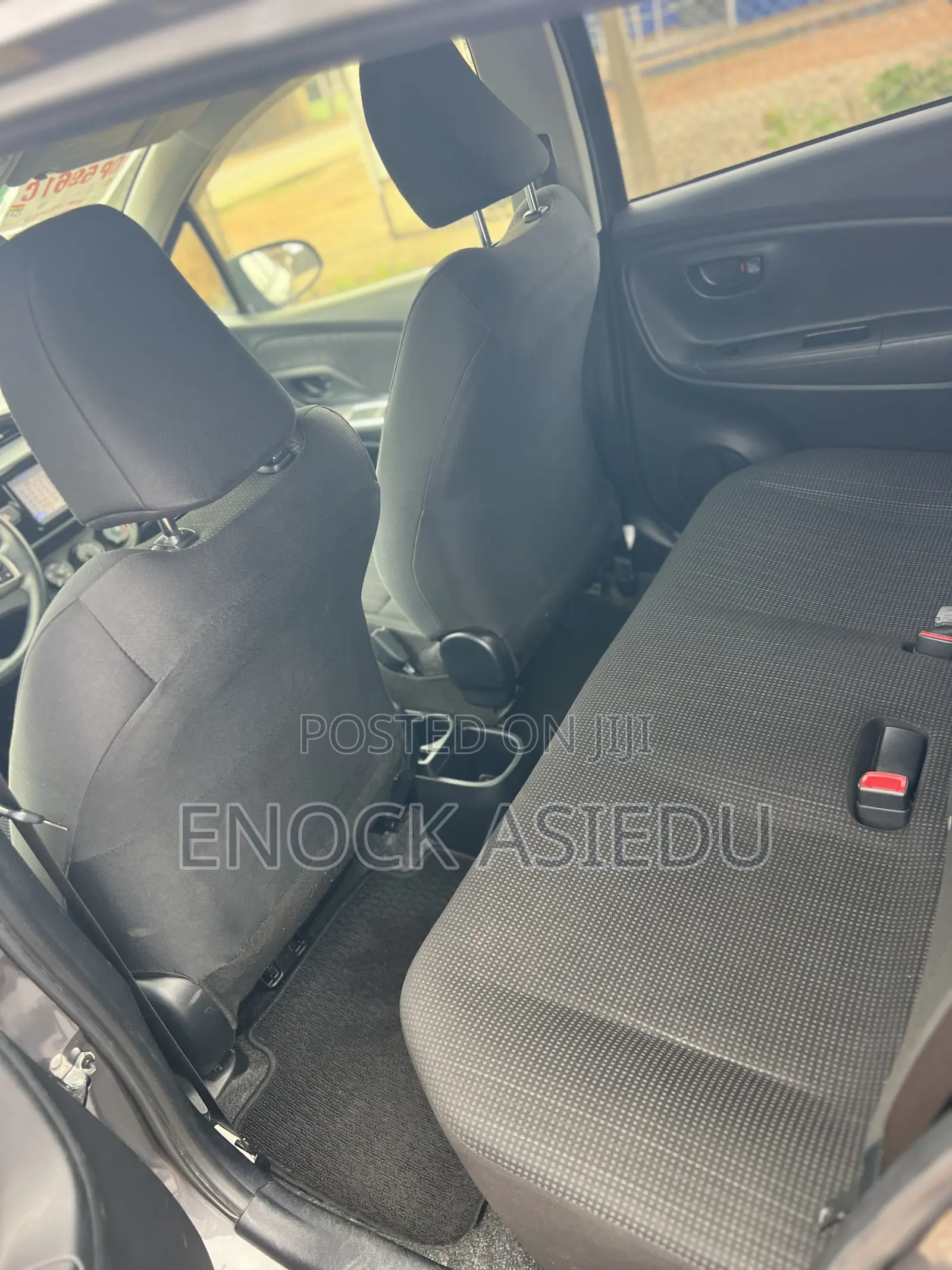 Toyota Vitz 1.3 AWD 3dr 2015 Gray